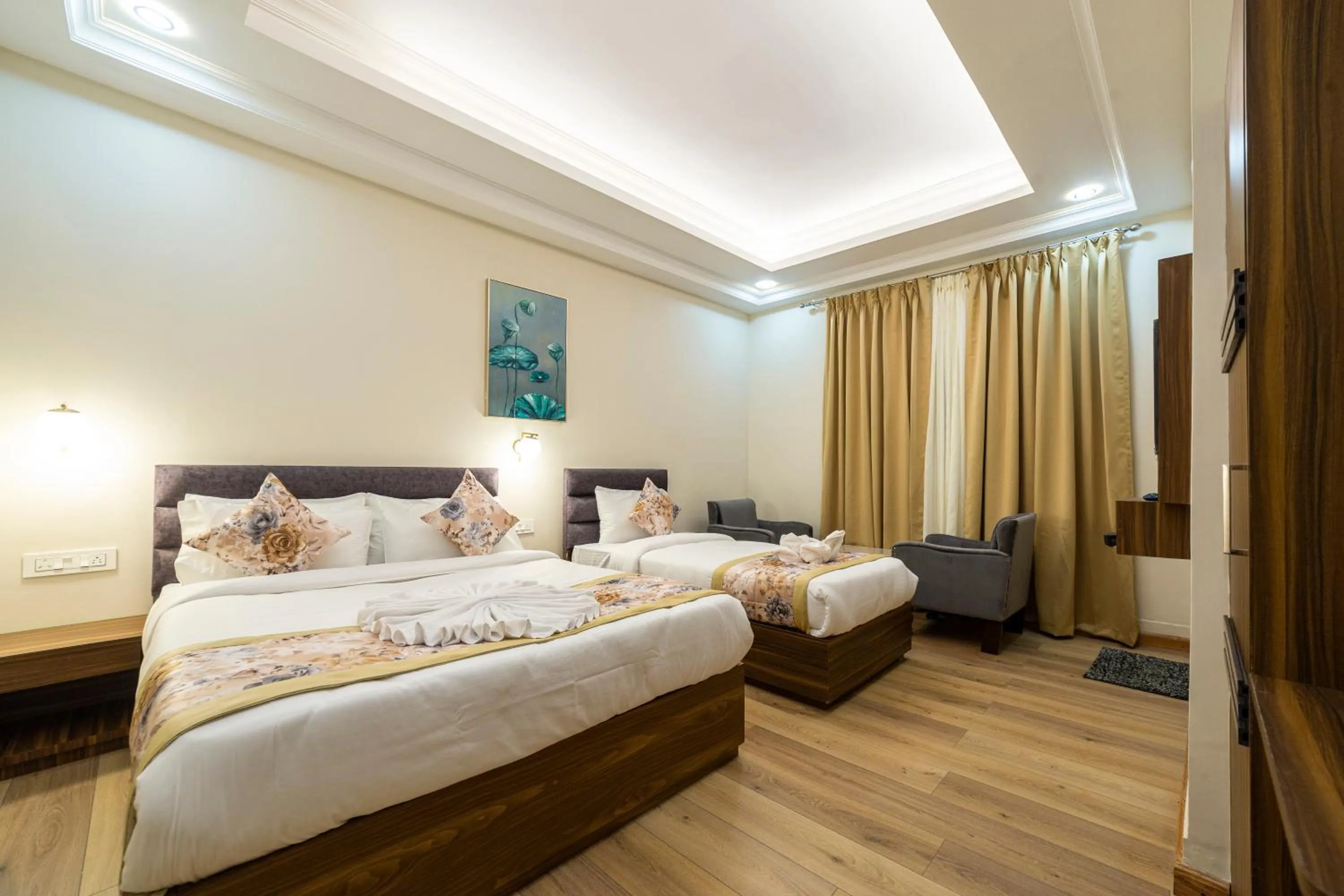 Photo of the whole room, Bed in Citrus Boutique Hotel