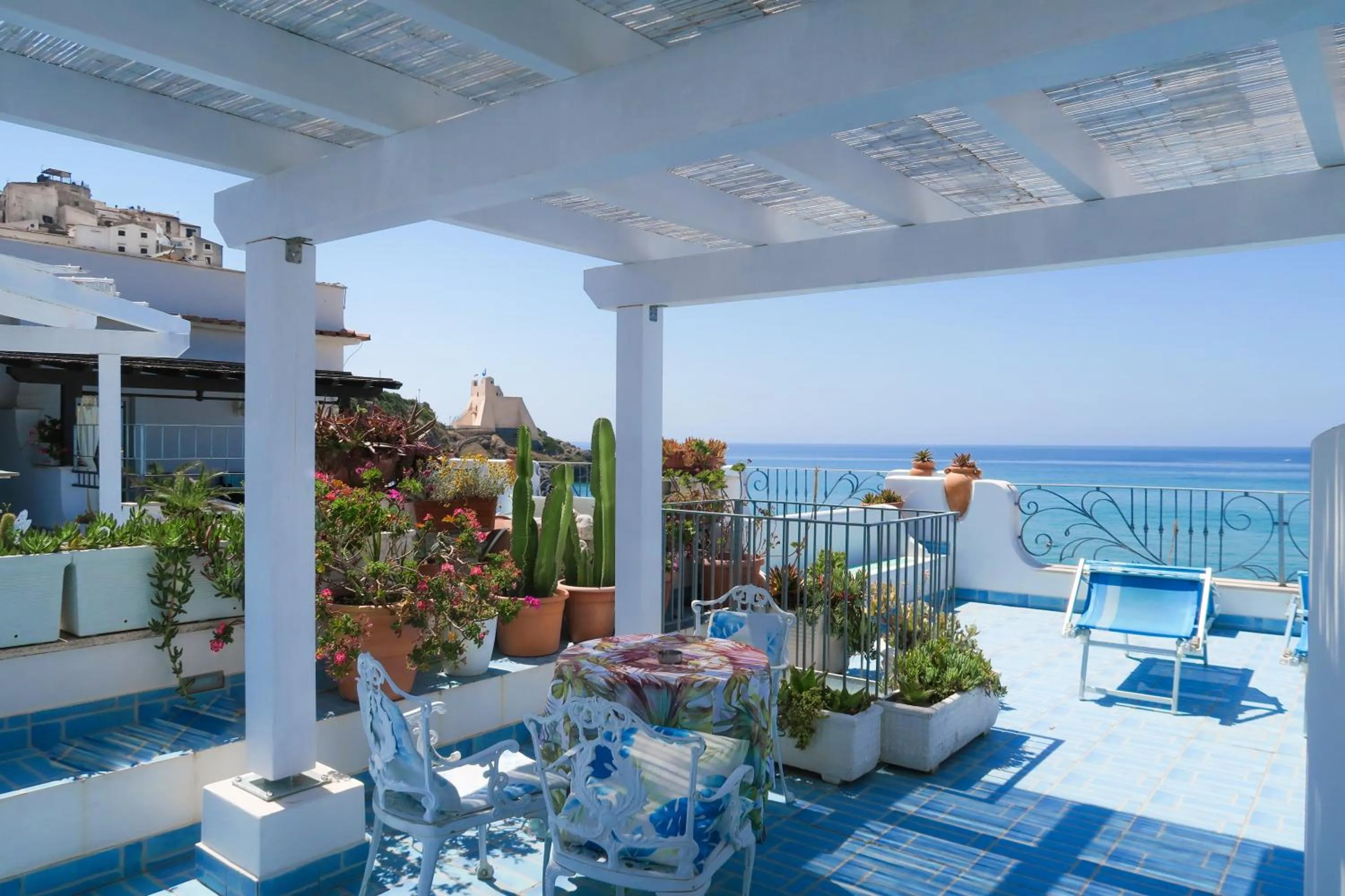 Patio in Hotel Aurora