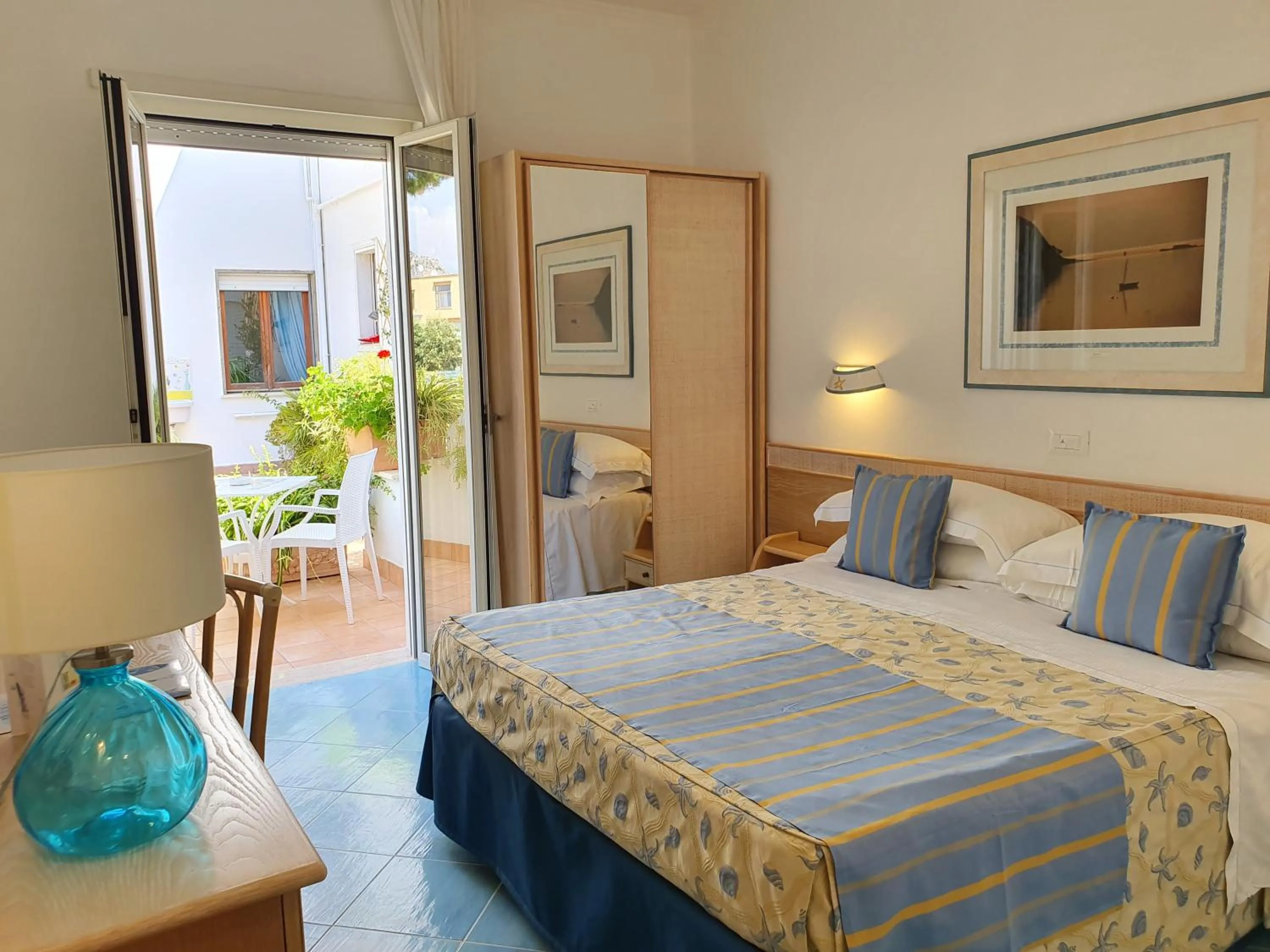 Bedroom, Bed in Hotel Aurora