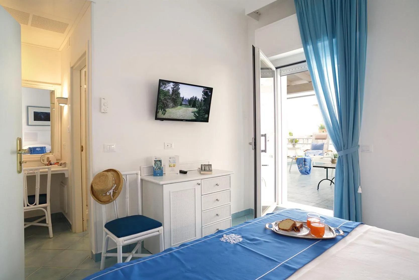 Bedroom, Bed in Hotel Aurora