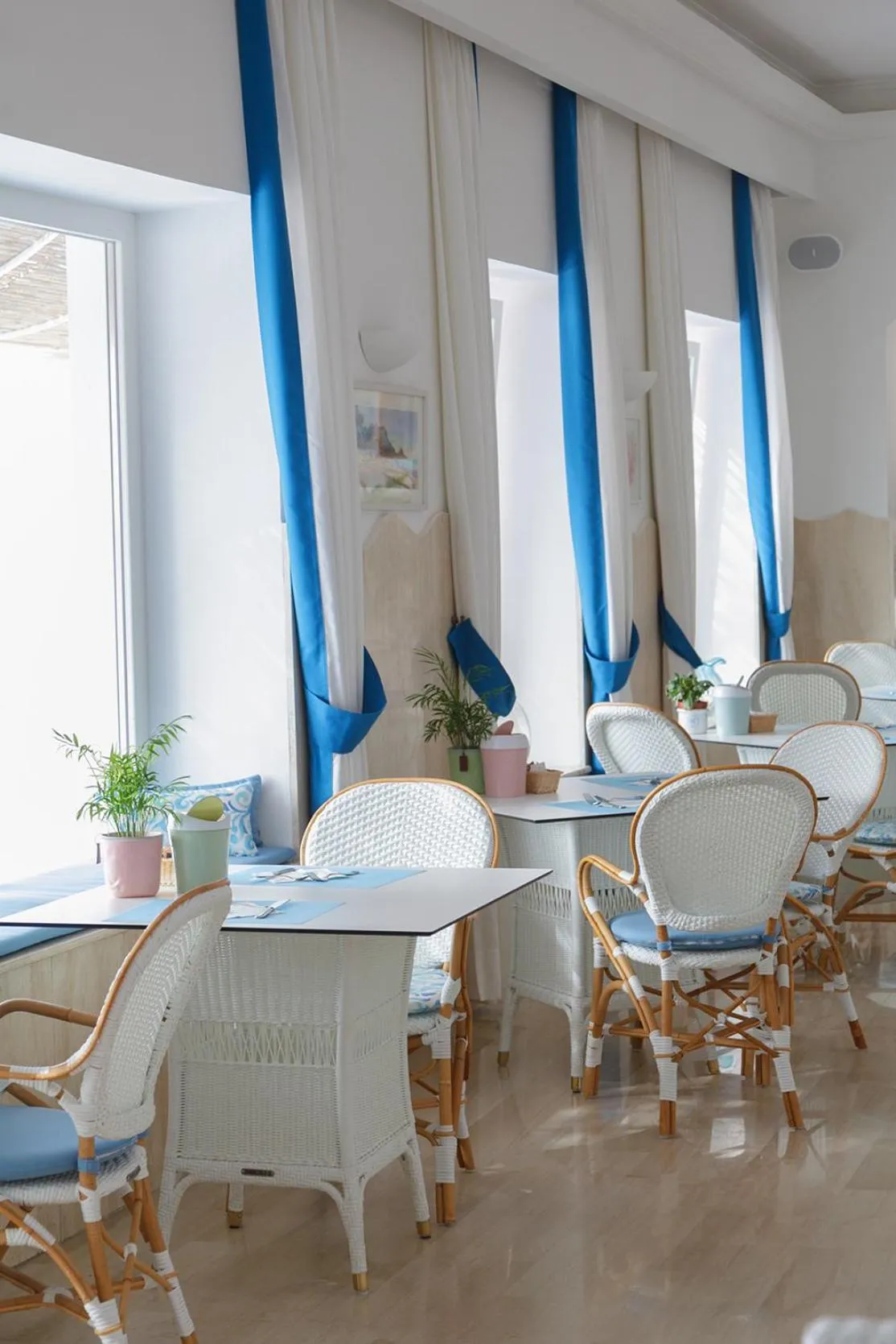 Breakfast in Hotel Aurora