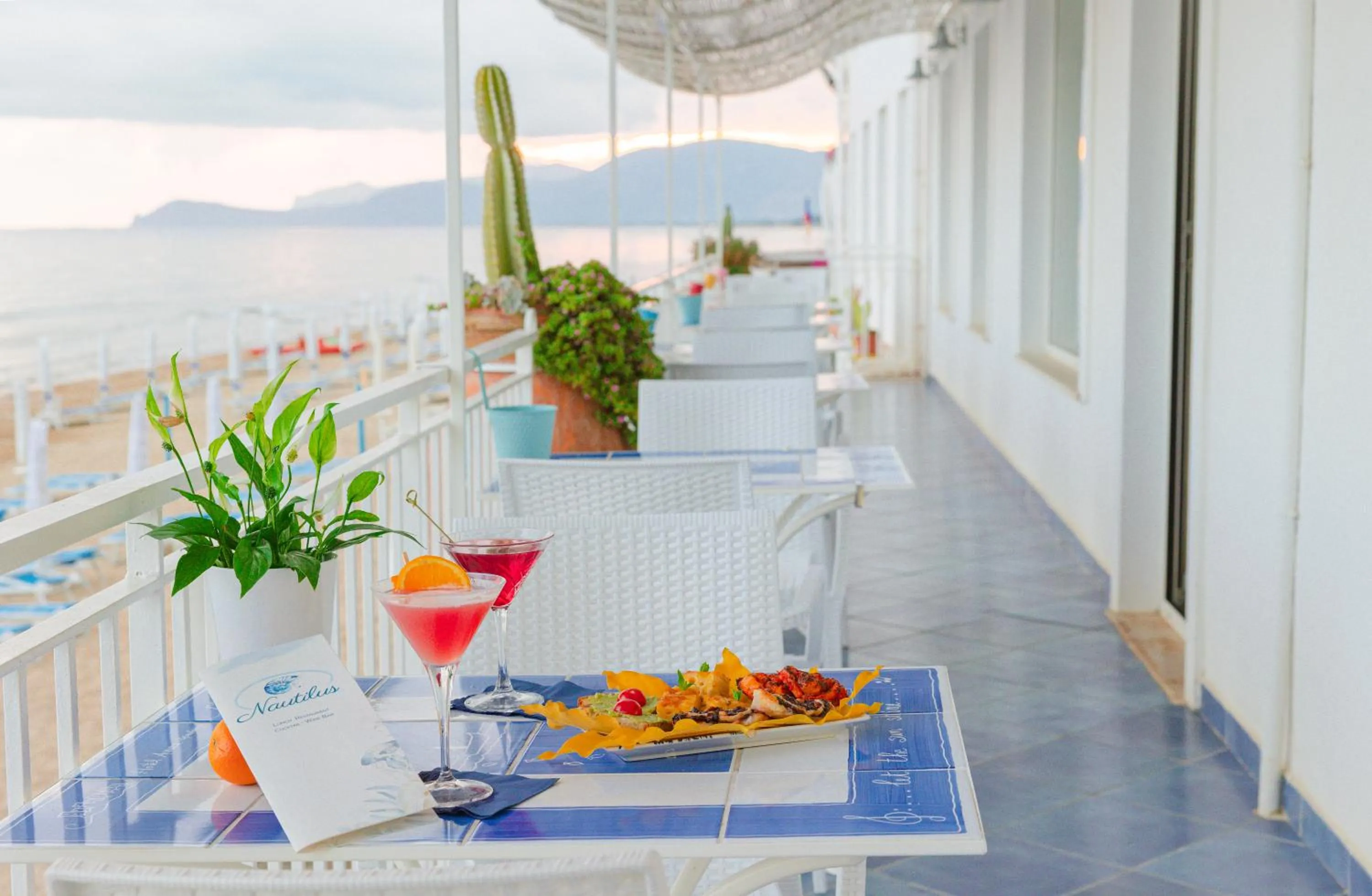 Food and drinks in Hotel Aurora