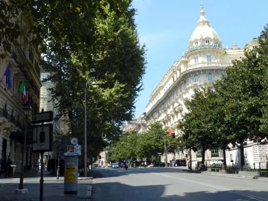 Neighbourhood in La Dolce Vita Roma