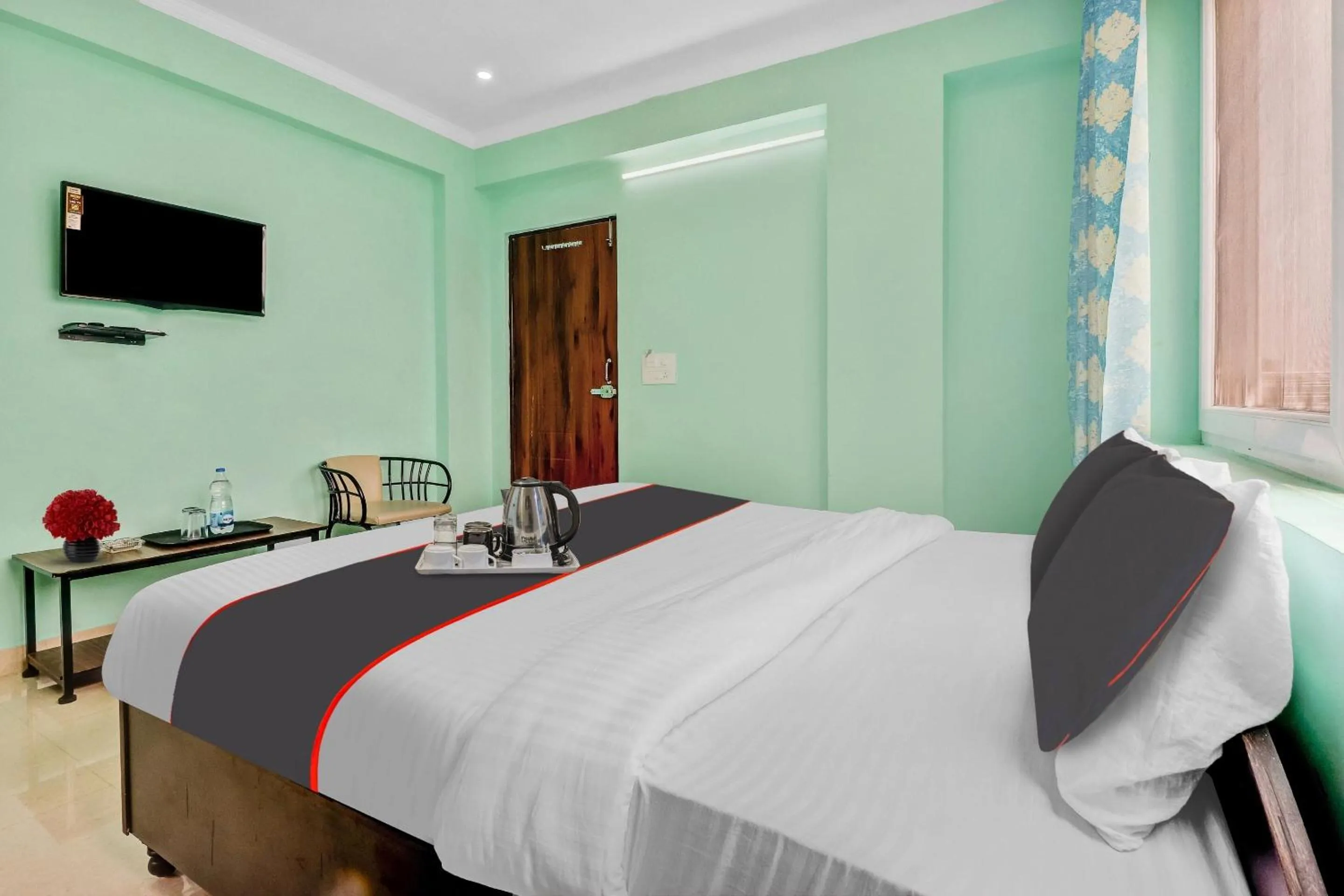 Bedroom, Bed in Super Collection O The Kailash Hotel