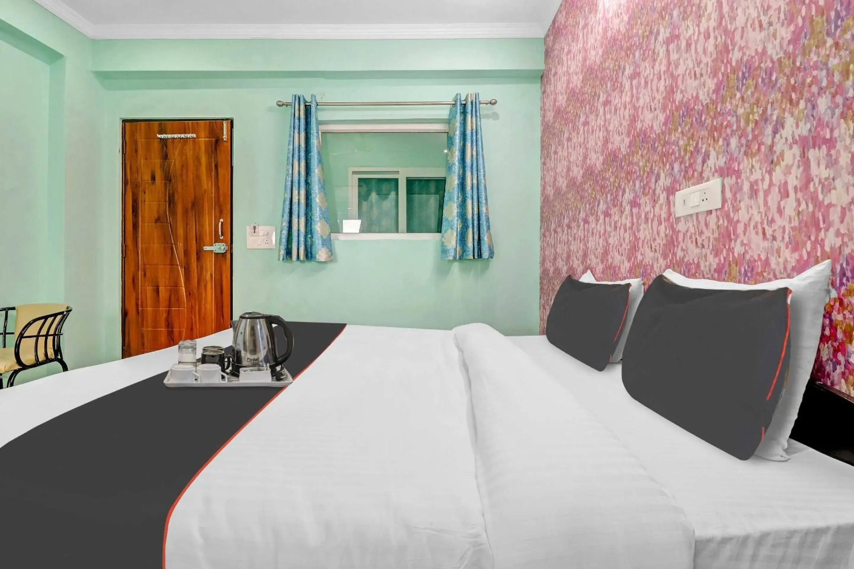 Bedroom, Bed in Super Collection O The Kailash Hotel Bedroom, Bed in Super Collection O The Kailash Hotel