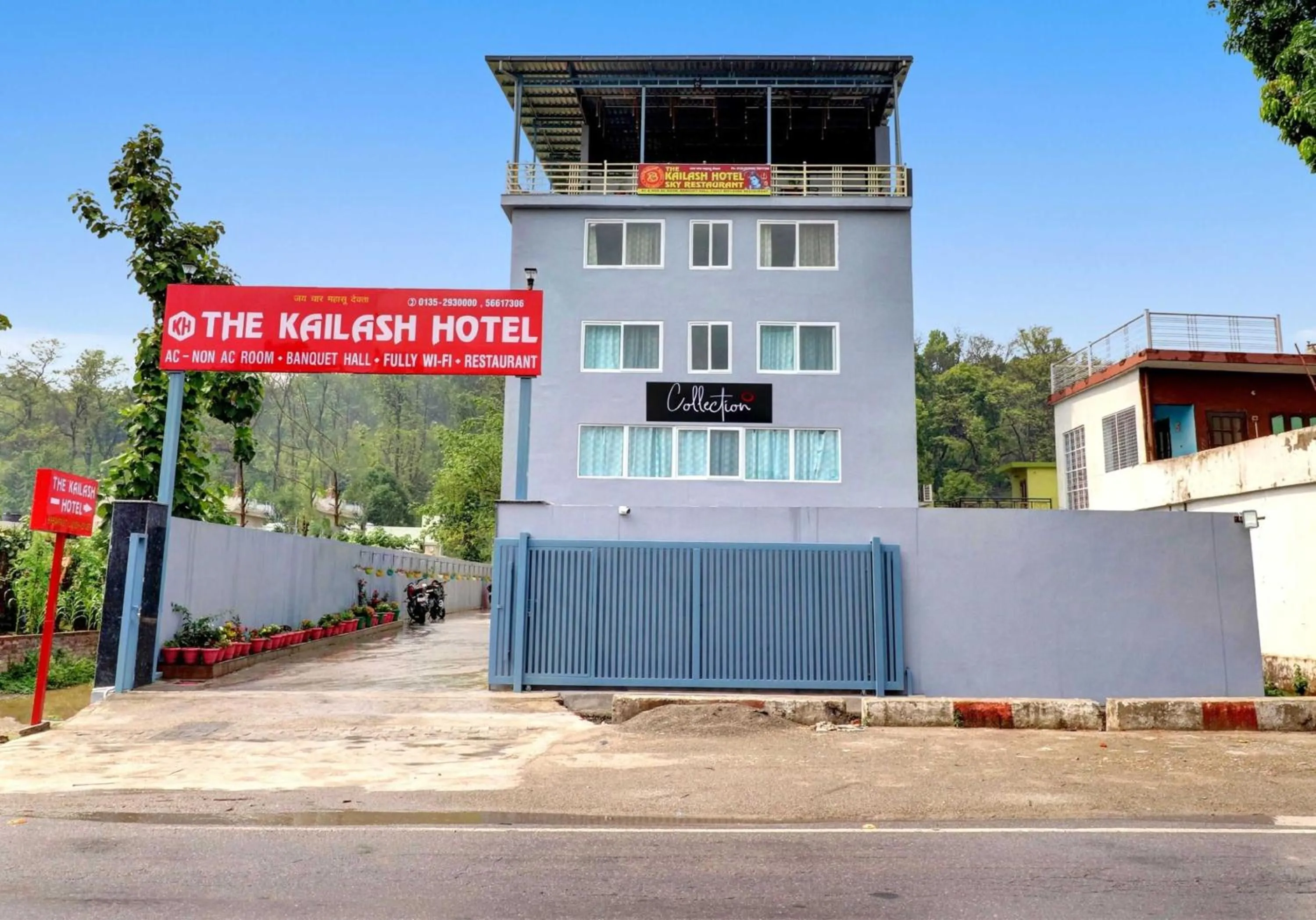 Facade/entrance in Super Collection O The Kailash Hotel