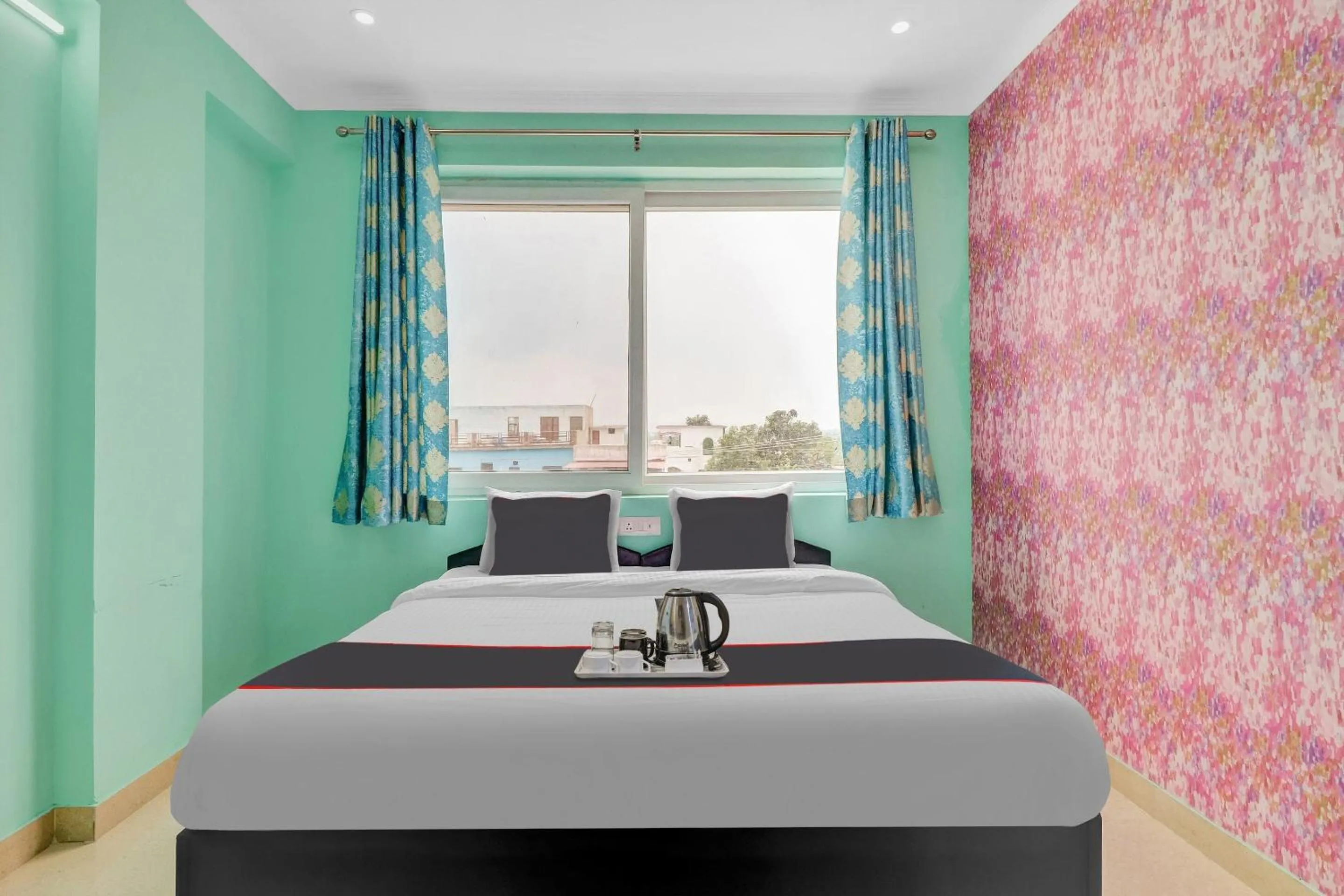 Bedroom, Bed in Super Collection O The Kailash Hotel