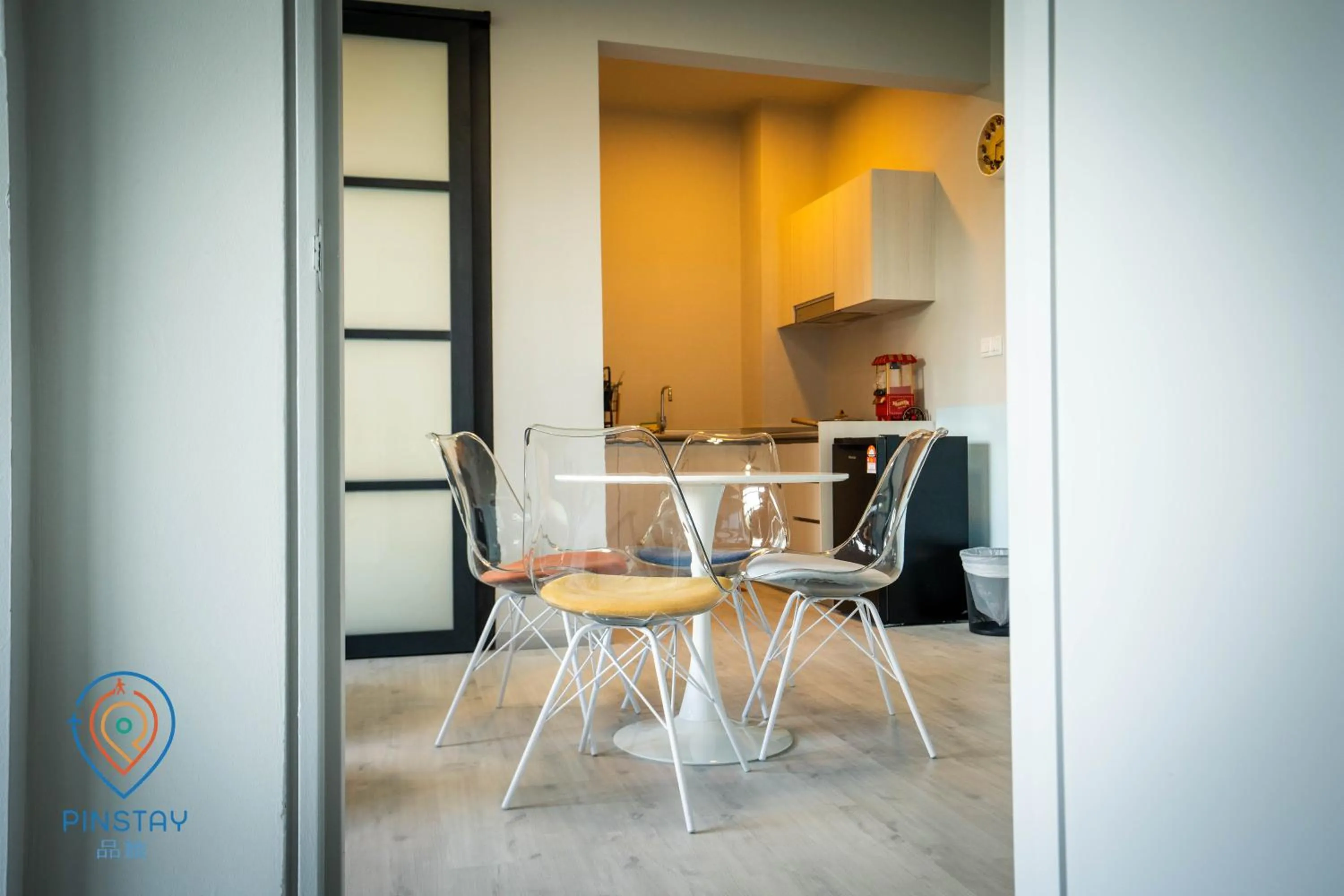 Kitchen or kitchenette in Jesselton Quay by Pinstay