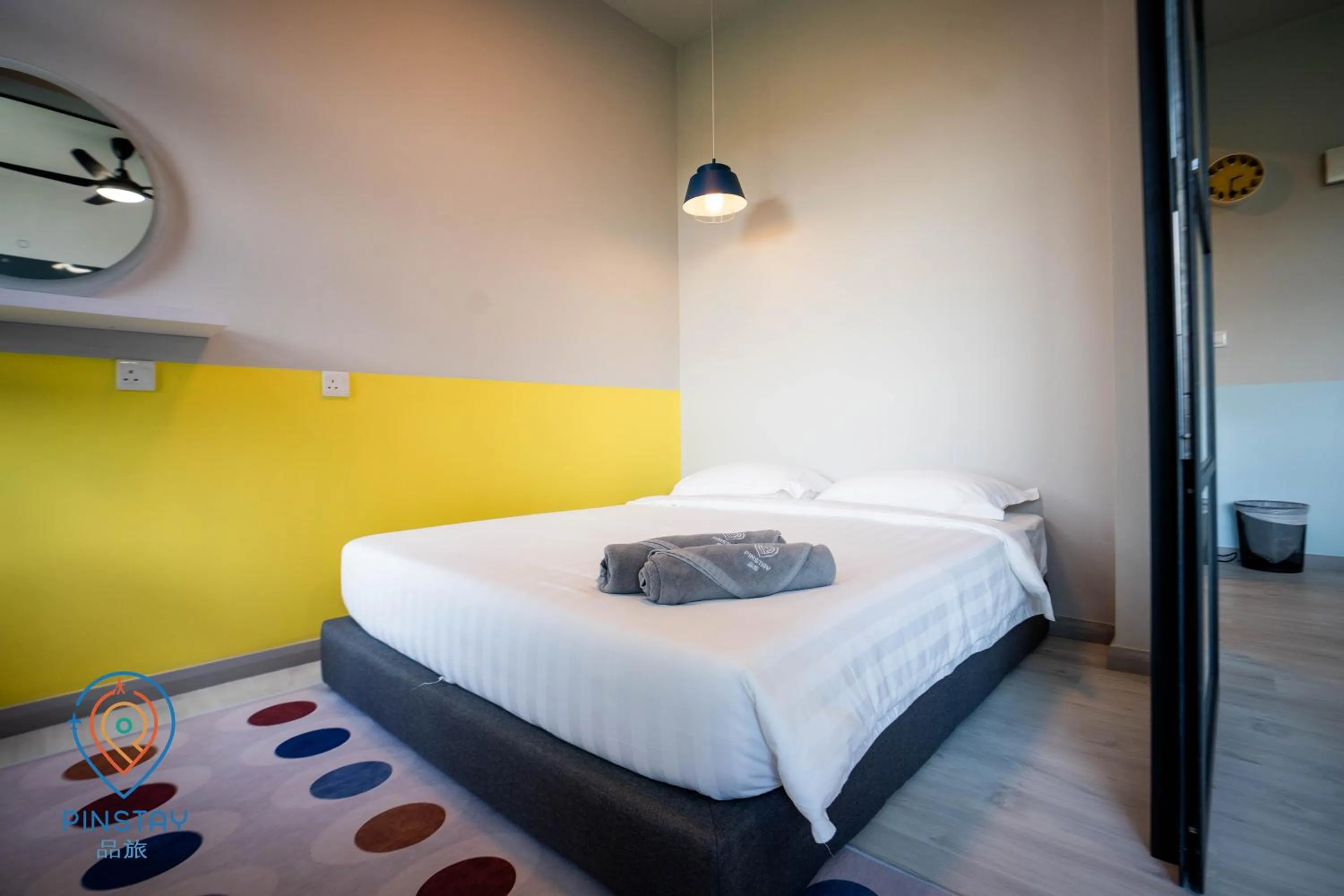 Bedroom, Bed in Jesselton Quay by Pinstay