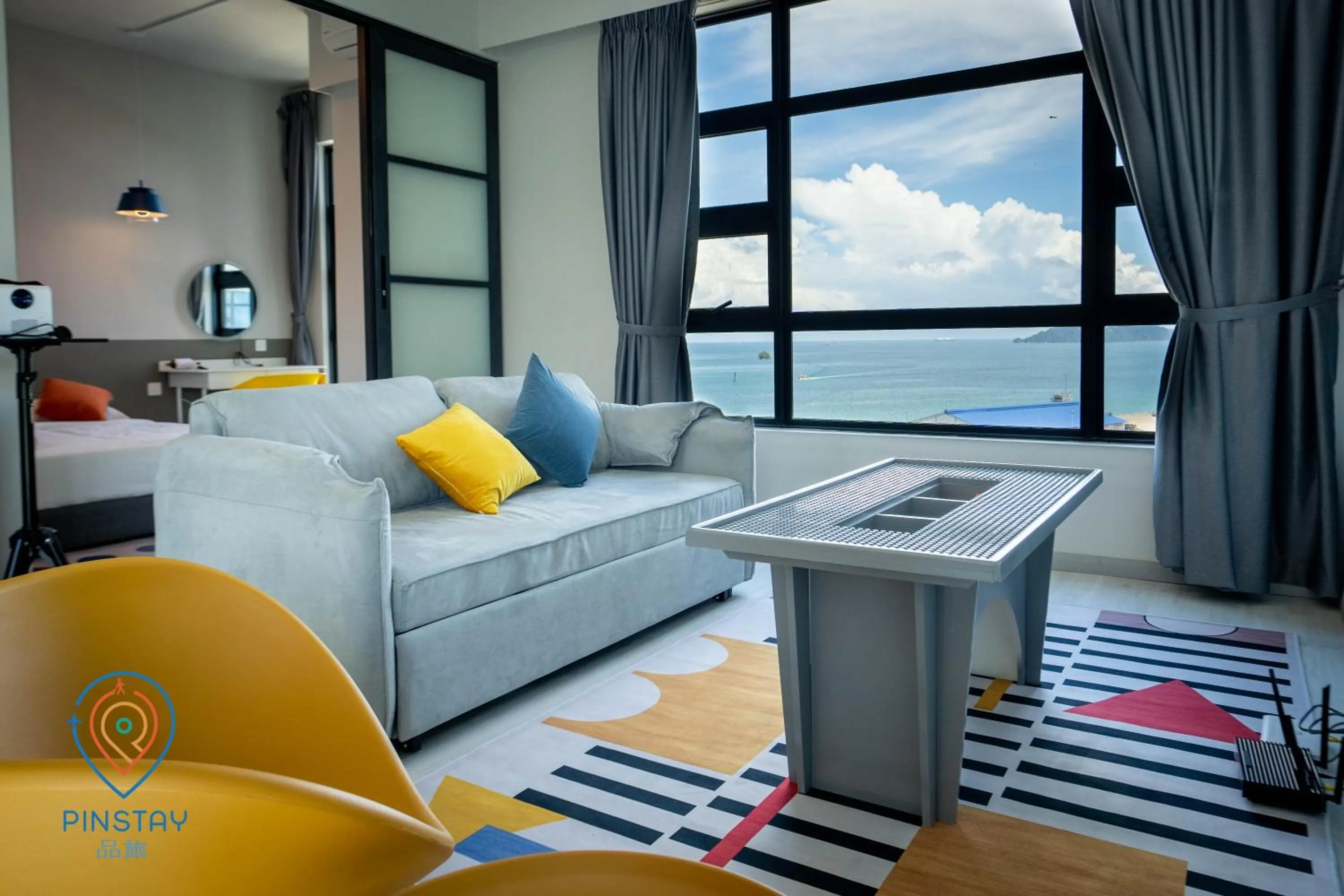Living room in Jesselton Quay by Pinstay