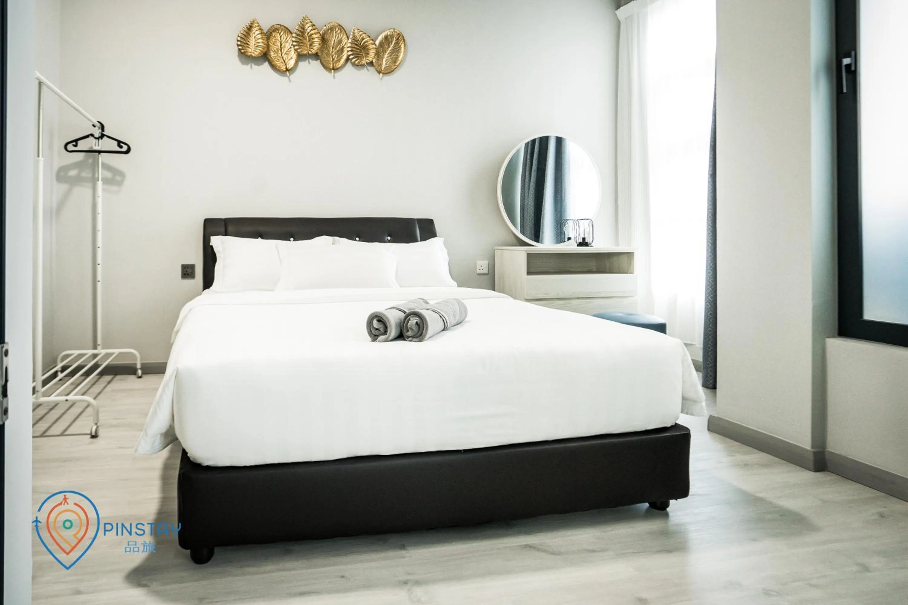 Bedroom, Bed in Jesselton Quay by Pinstay