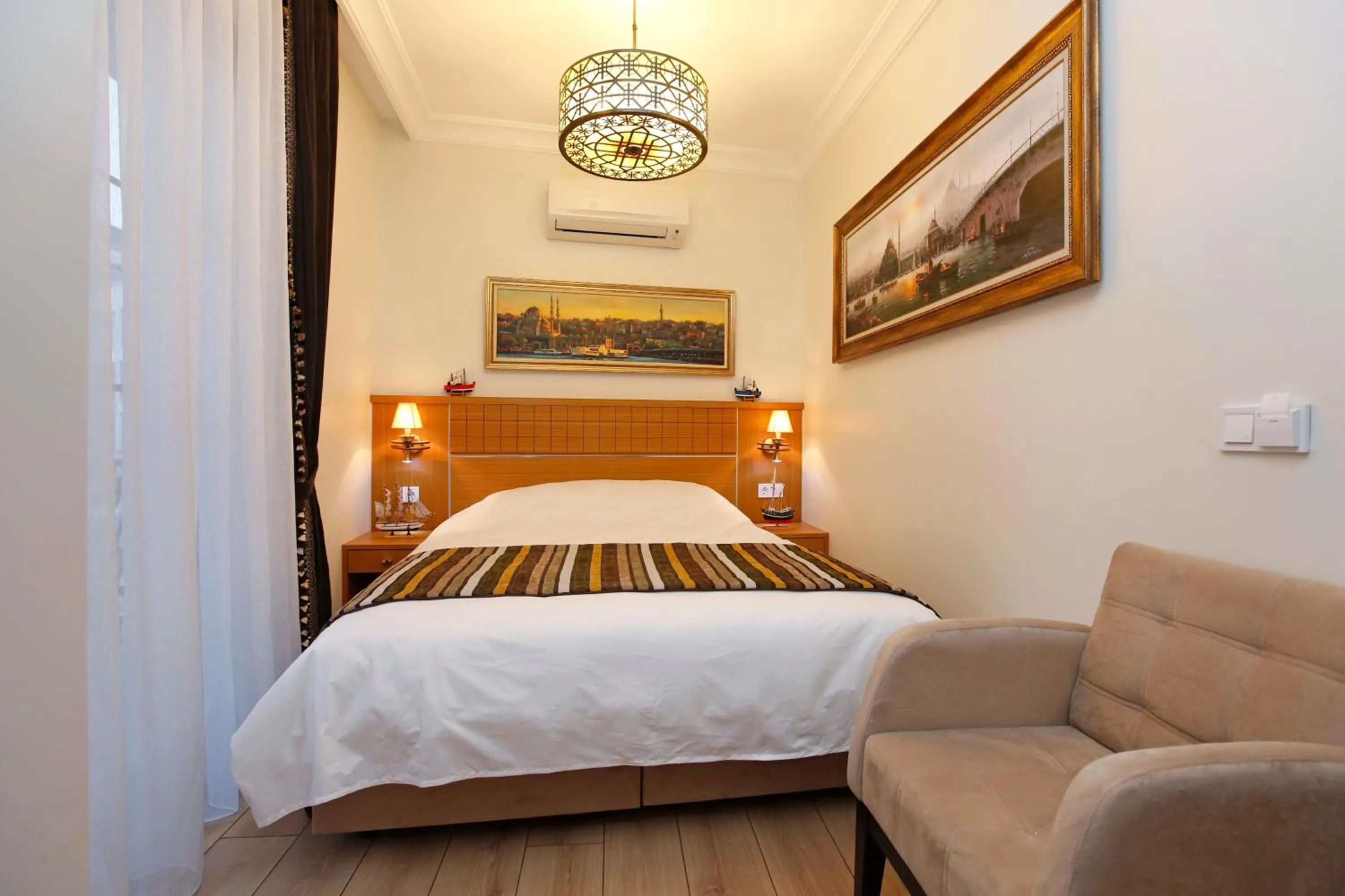 Bedroom, Bed in Art Nouveau Galata