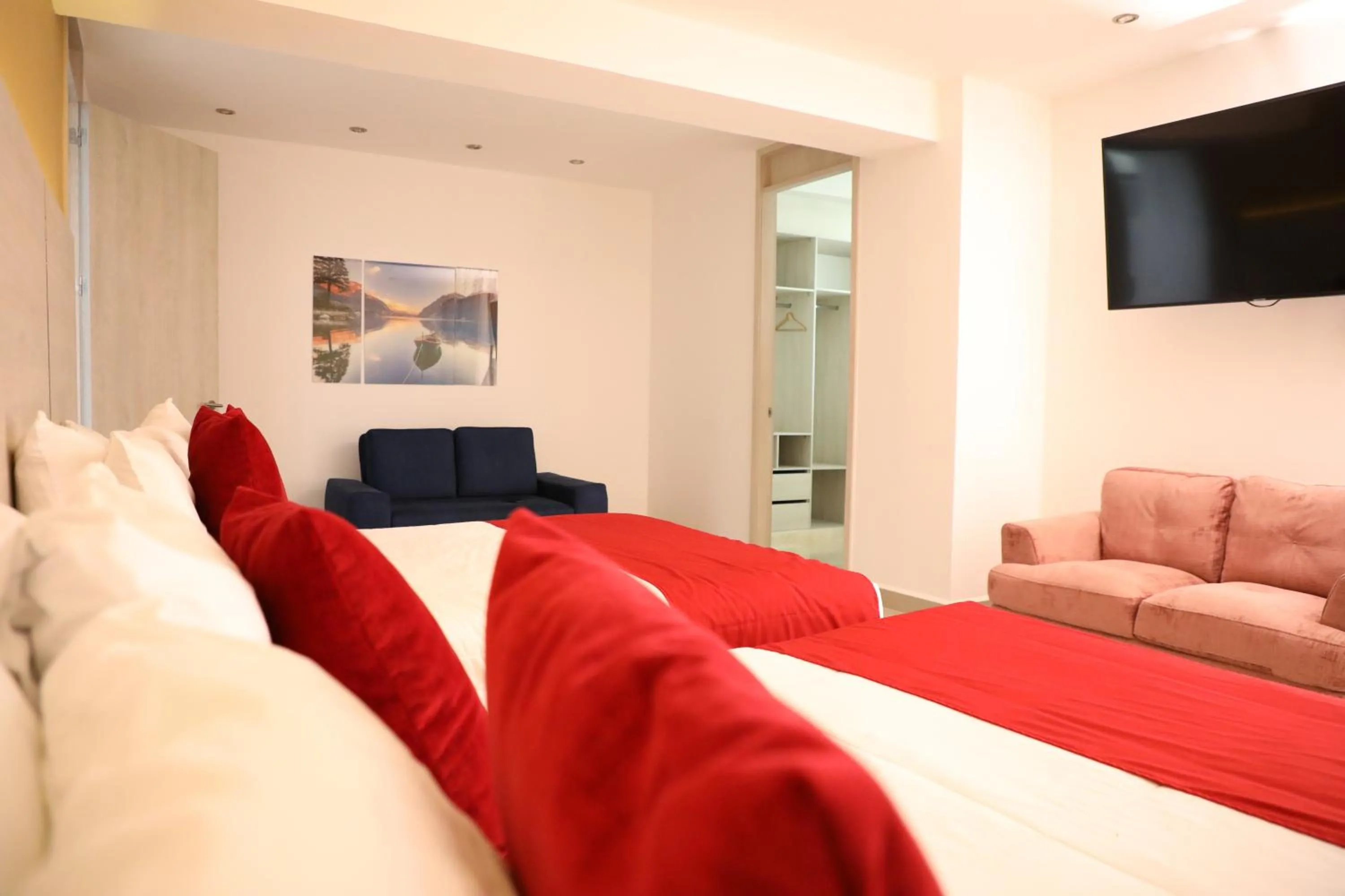 Photo of the whole room in Hotel Súper Estrellas