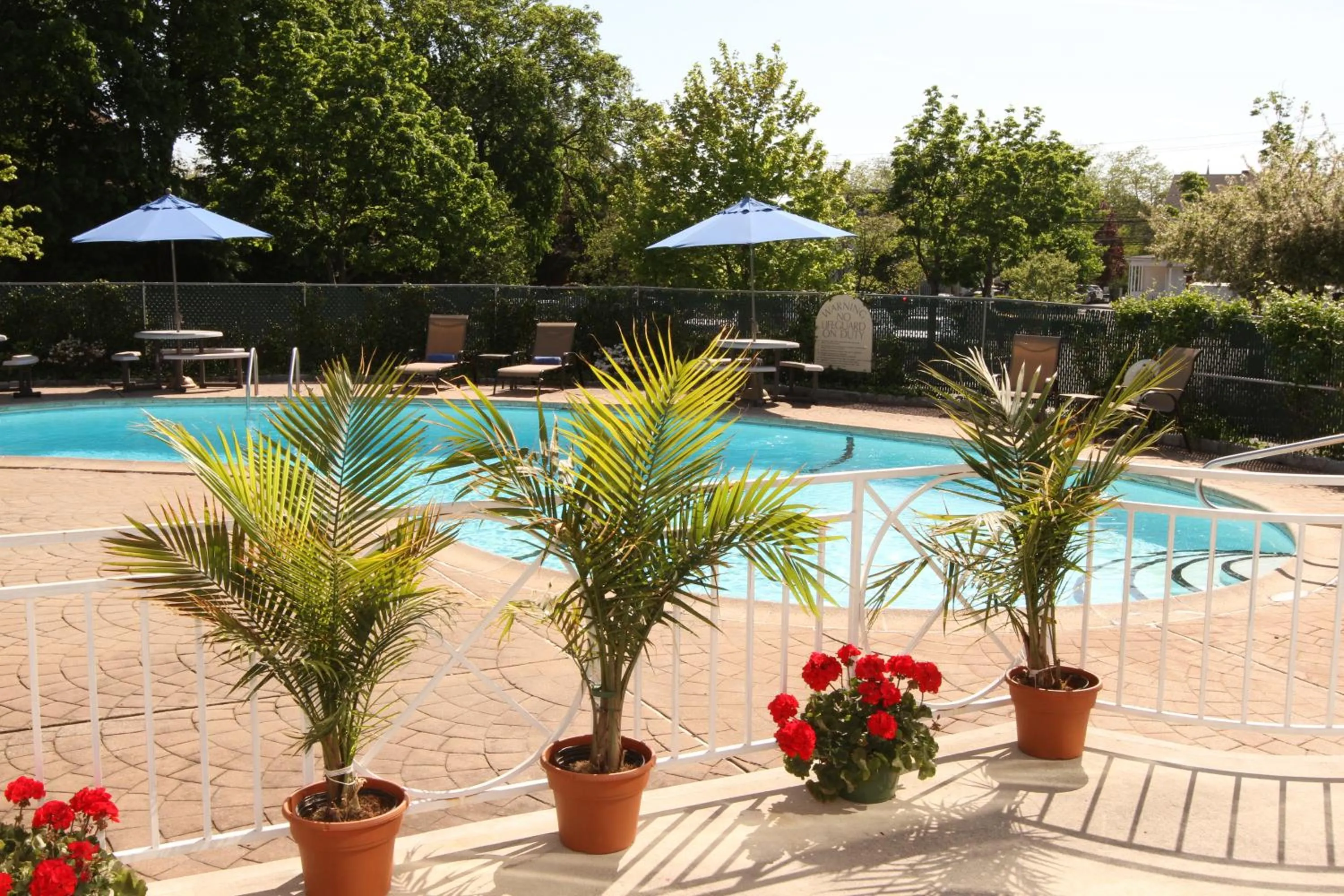 Patio in Guest House at Norwalk Inn