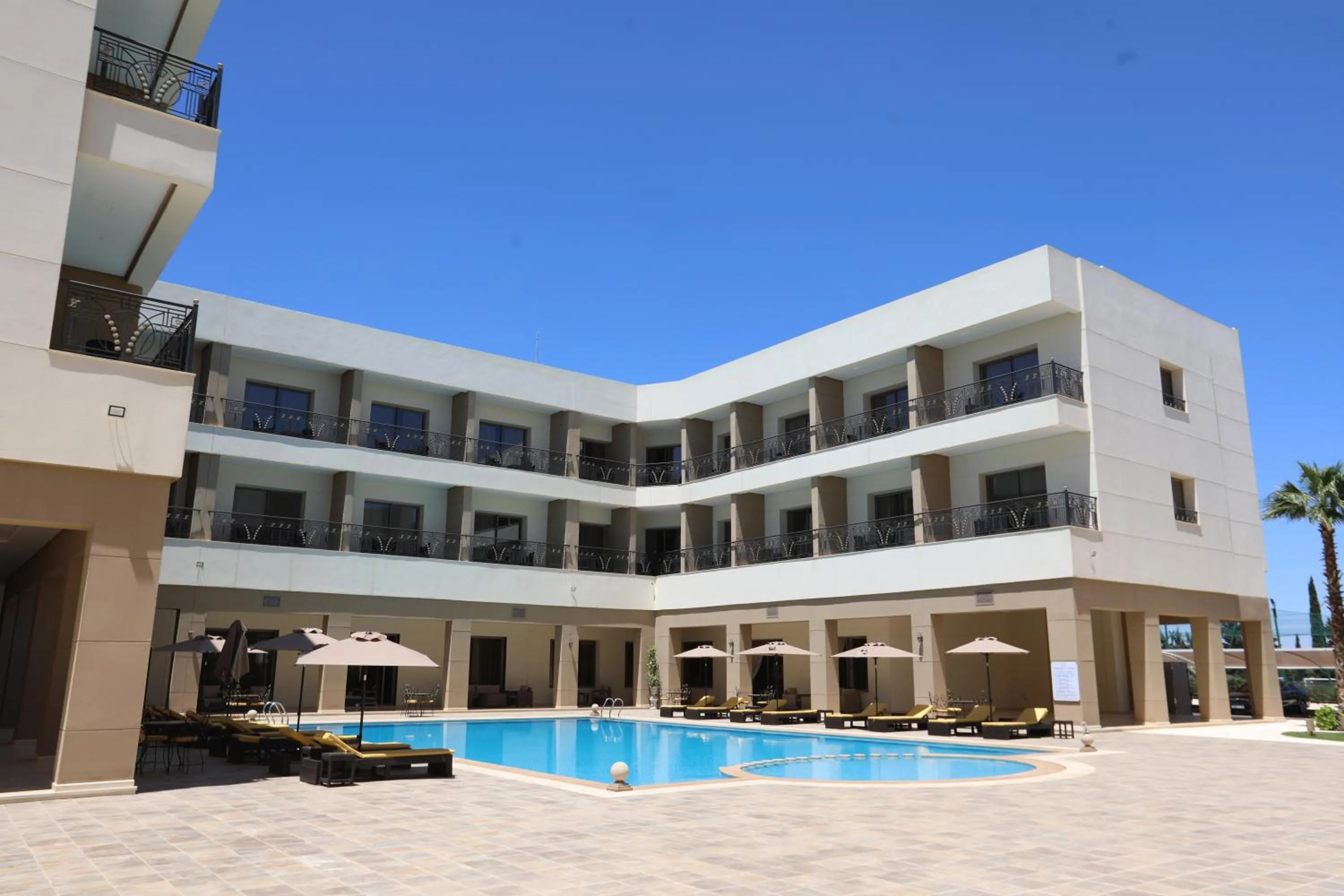 Swimming pool in Z Hotel Meknes