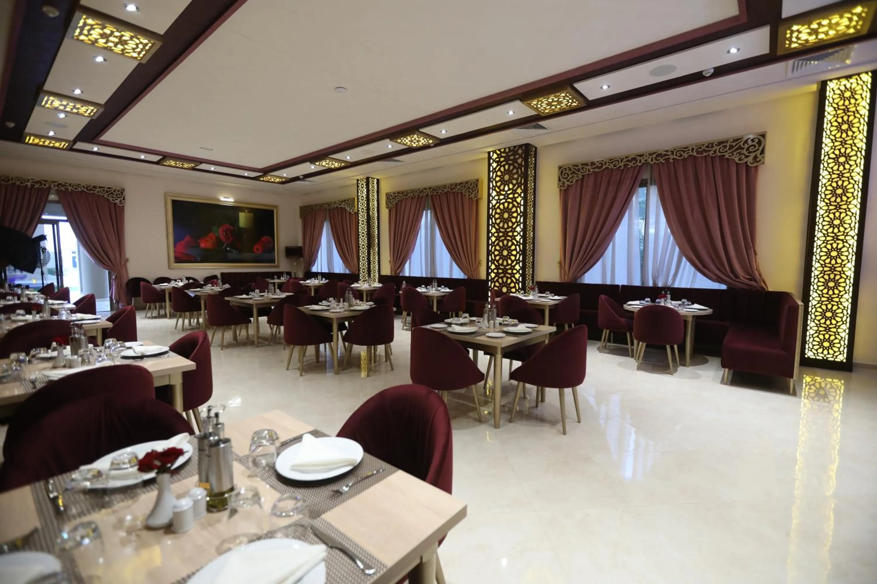 Restaurant/places to eat in Z Hotel Meknes