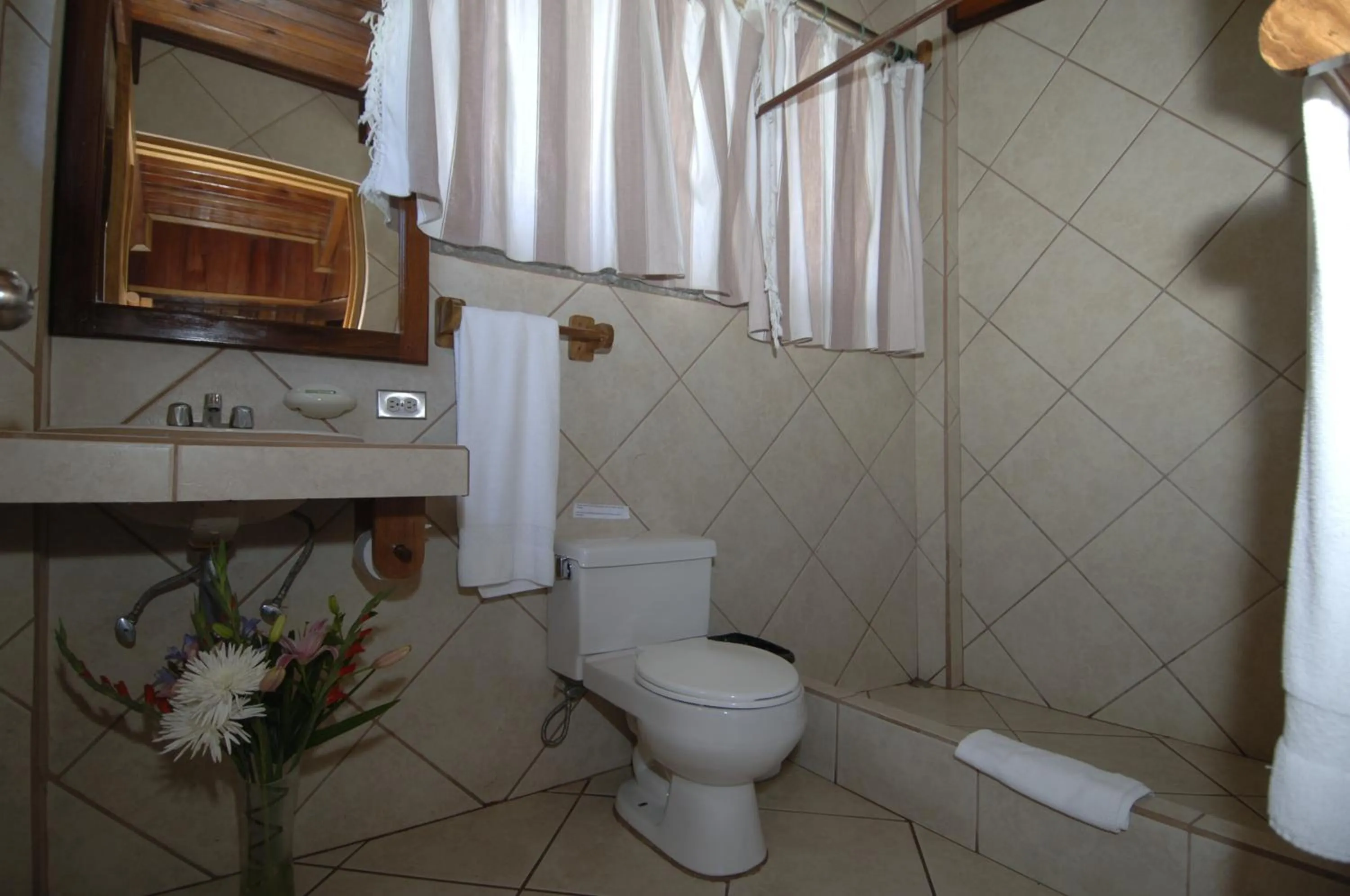 Bathroom in Costa Verde Inn