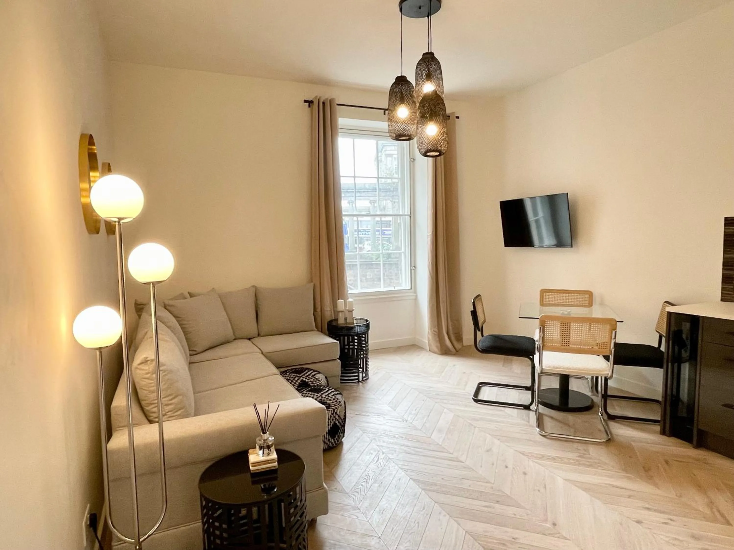 Leith Street Suite