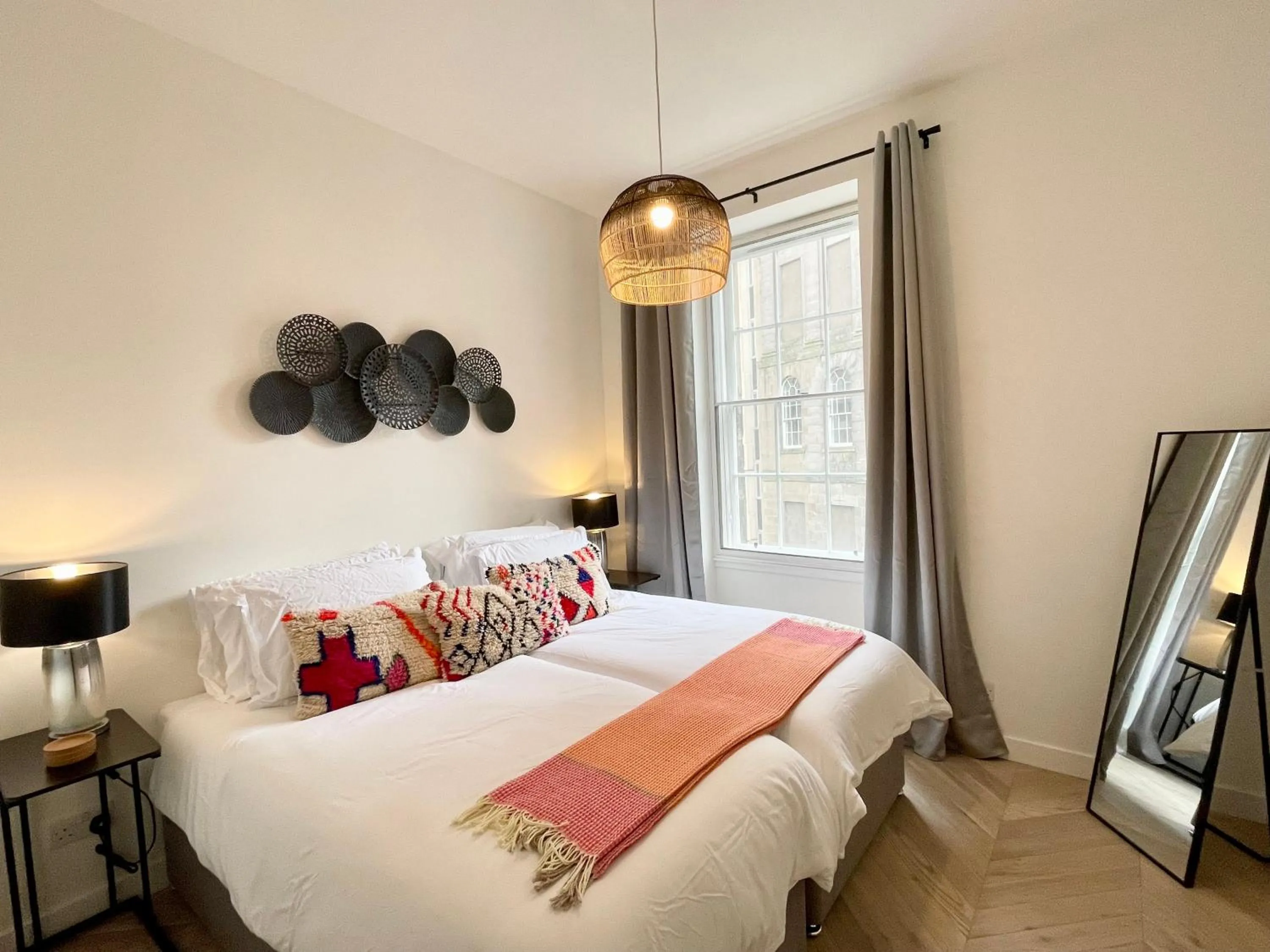 Leith Street Suite