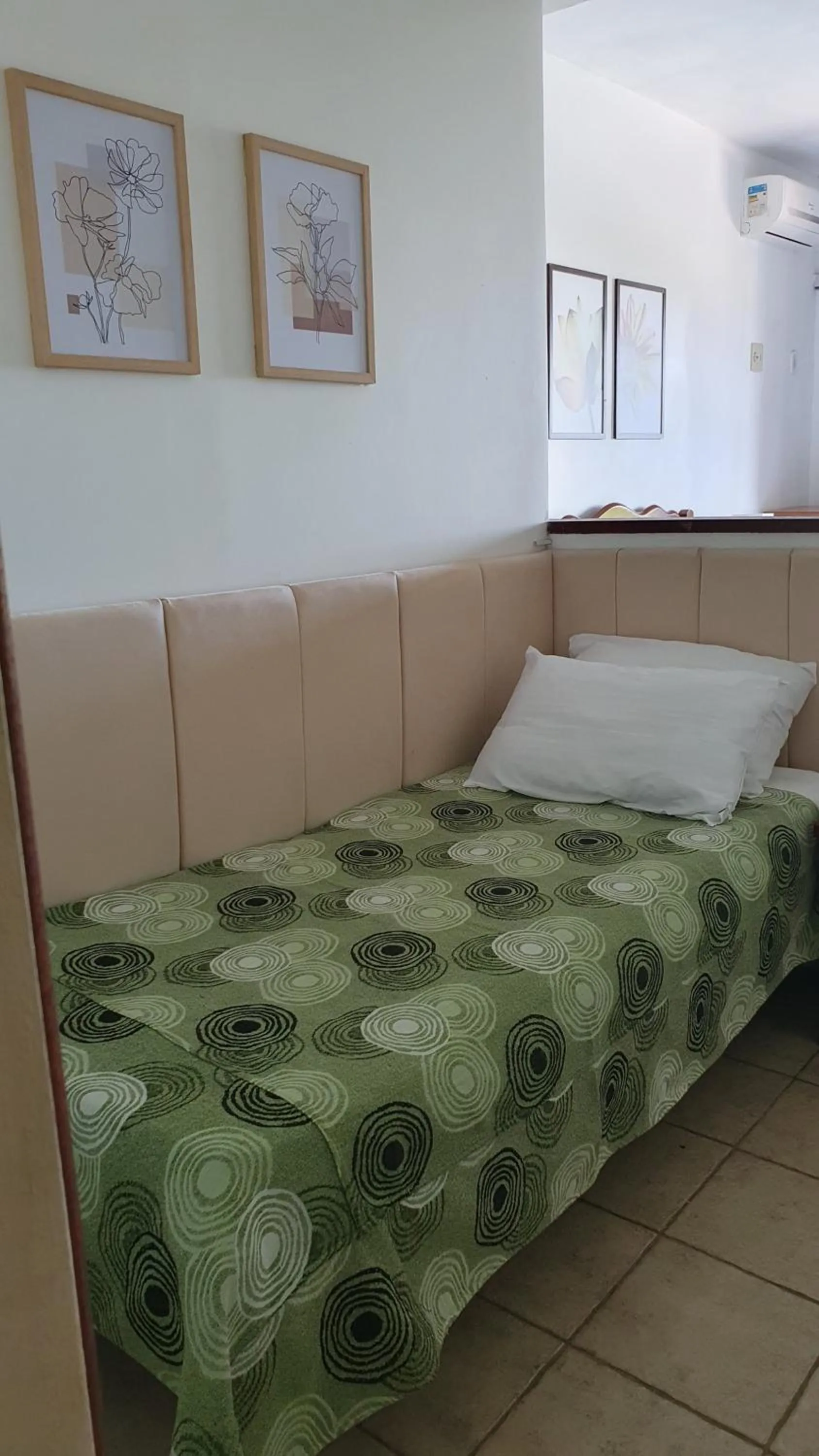Bed in Pousada Zanzibar