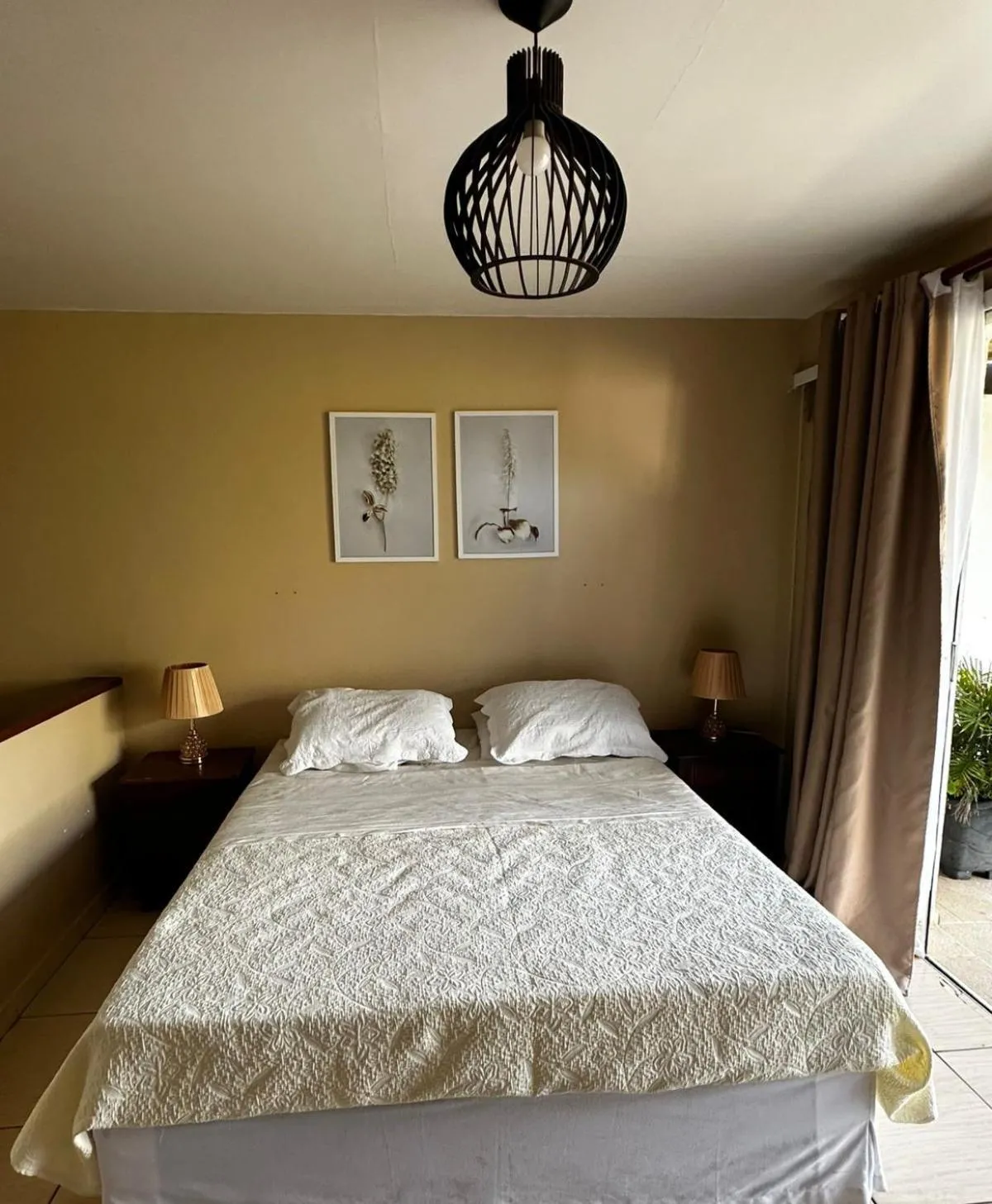 Photo of the whole room, Bed in Pousada Zanzibar