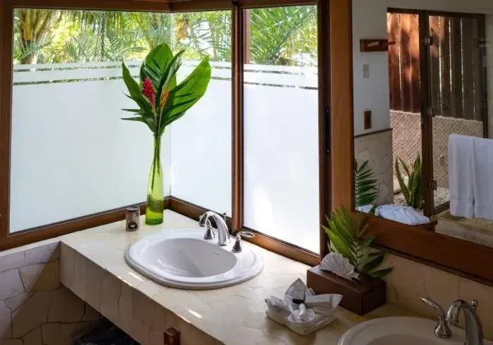 Lake Breeze Suite King in Bolontiku Boutique Hotel Member of the Cayuga Collection Lake Breeze Suite King in Bolontiku Boutique Hotel Member of the Cayuga Collection