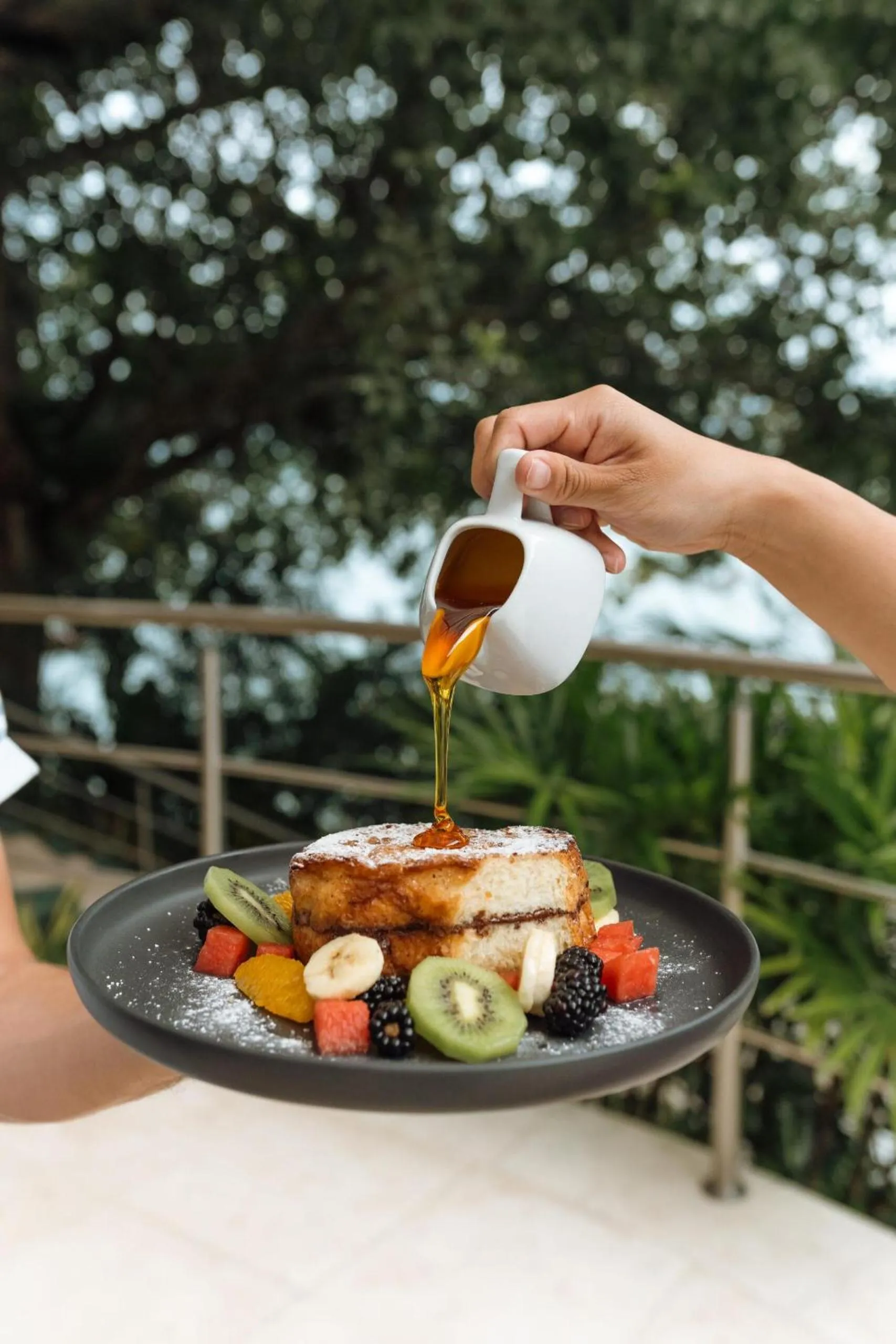 Restaurant/places to eat in Bolontiku Boutique Hotel & Spa