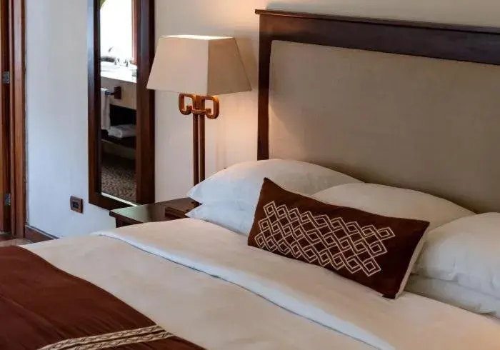 Lake Breeze Suite King in Bolontiku Boutique Hotel Member of the Cayuga Collection Lake Breeze Suite King in Bolontiku Boutique Hotel Member of the Cayuga Collection
