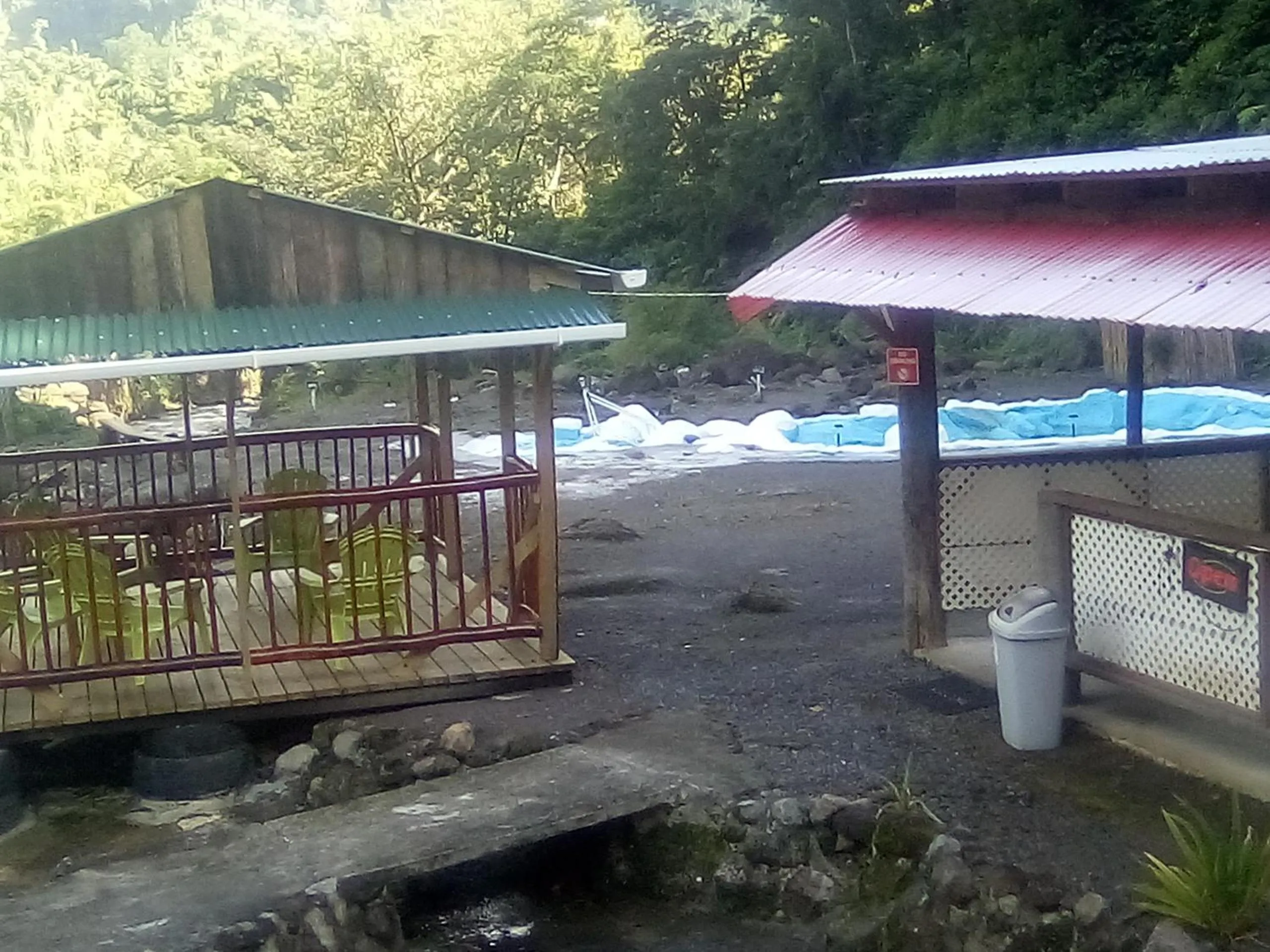 Restaurant/places to eat in Natty Tropical Valley