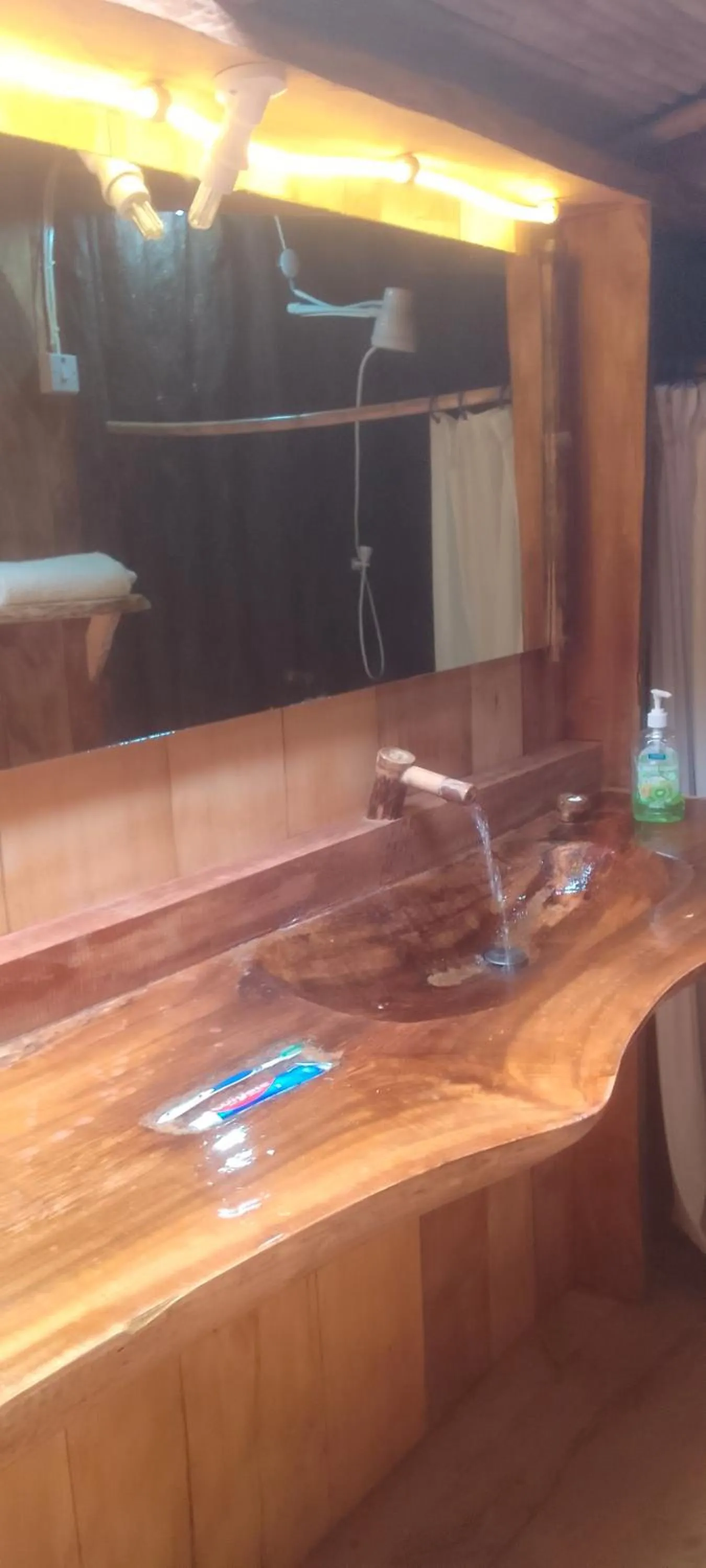Bathroom in Natty Tropical Valley
