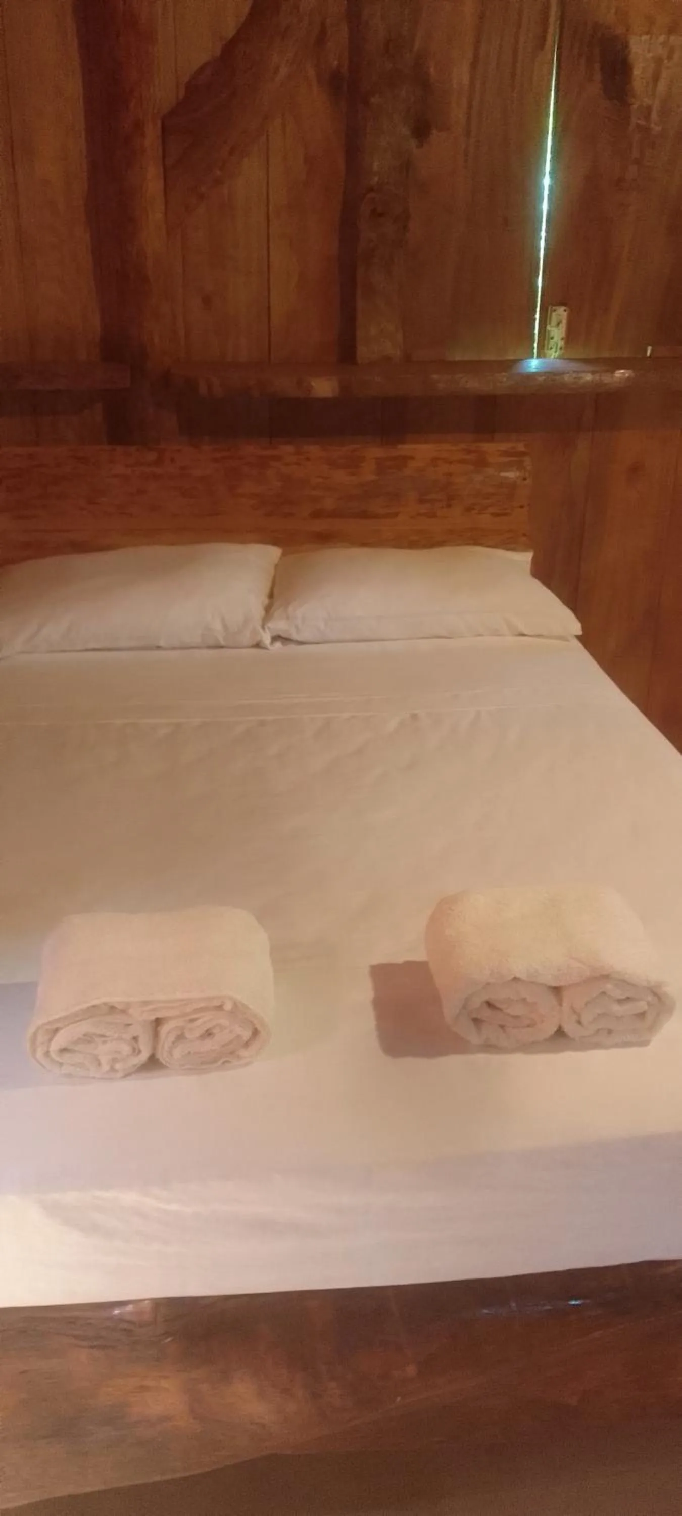 Bed in Natty Tropical Valley