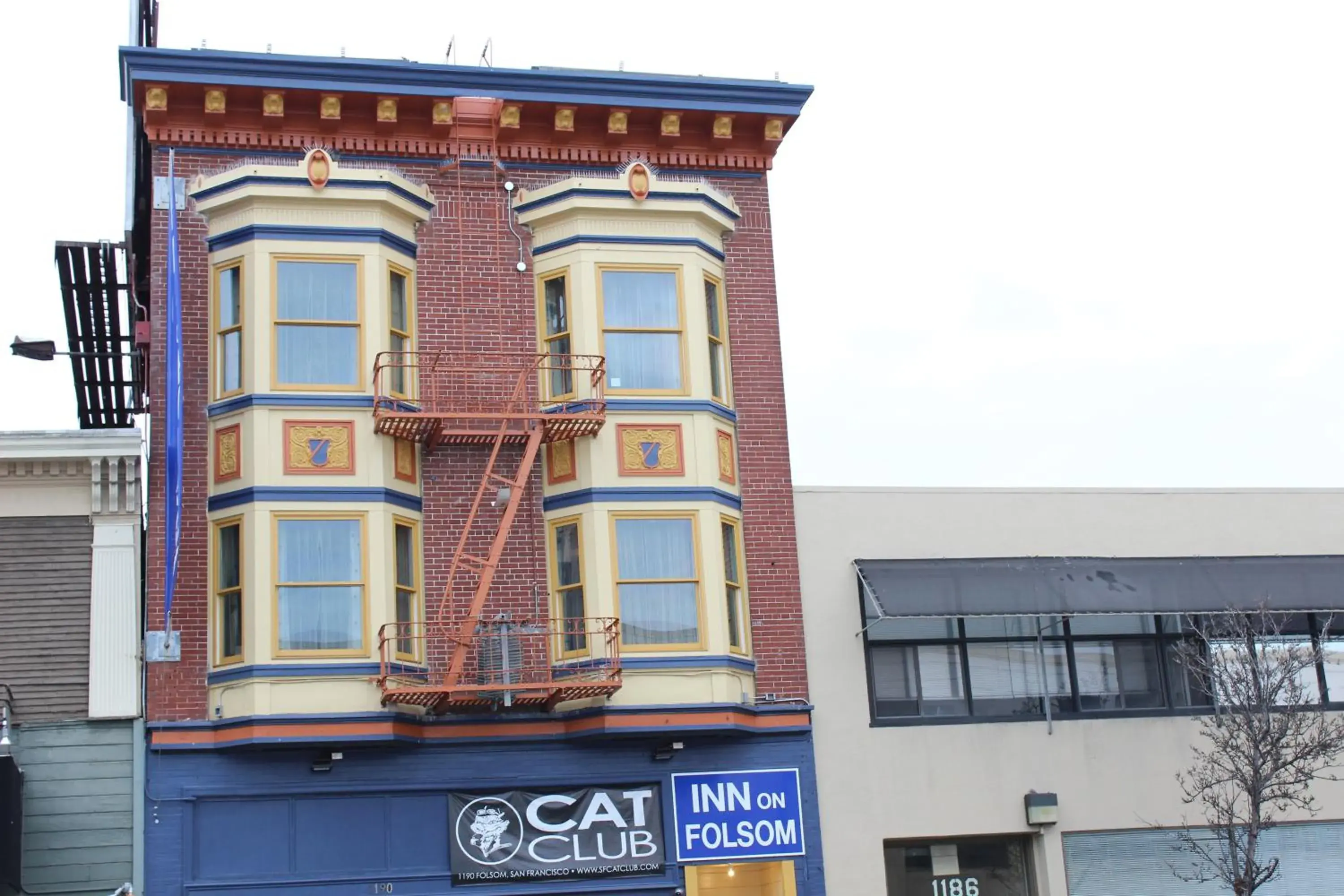 Facade/entrance in Inn on Folsom Facade/entrance in Inn on Folsom