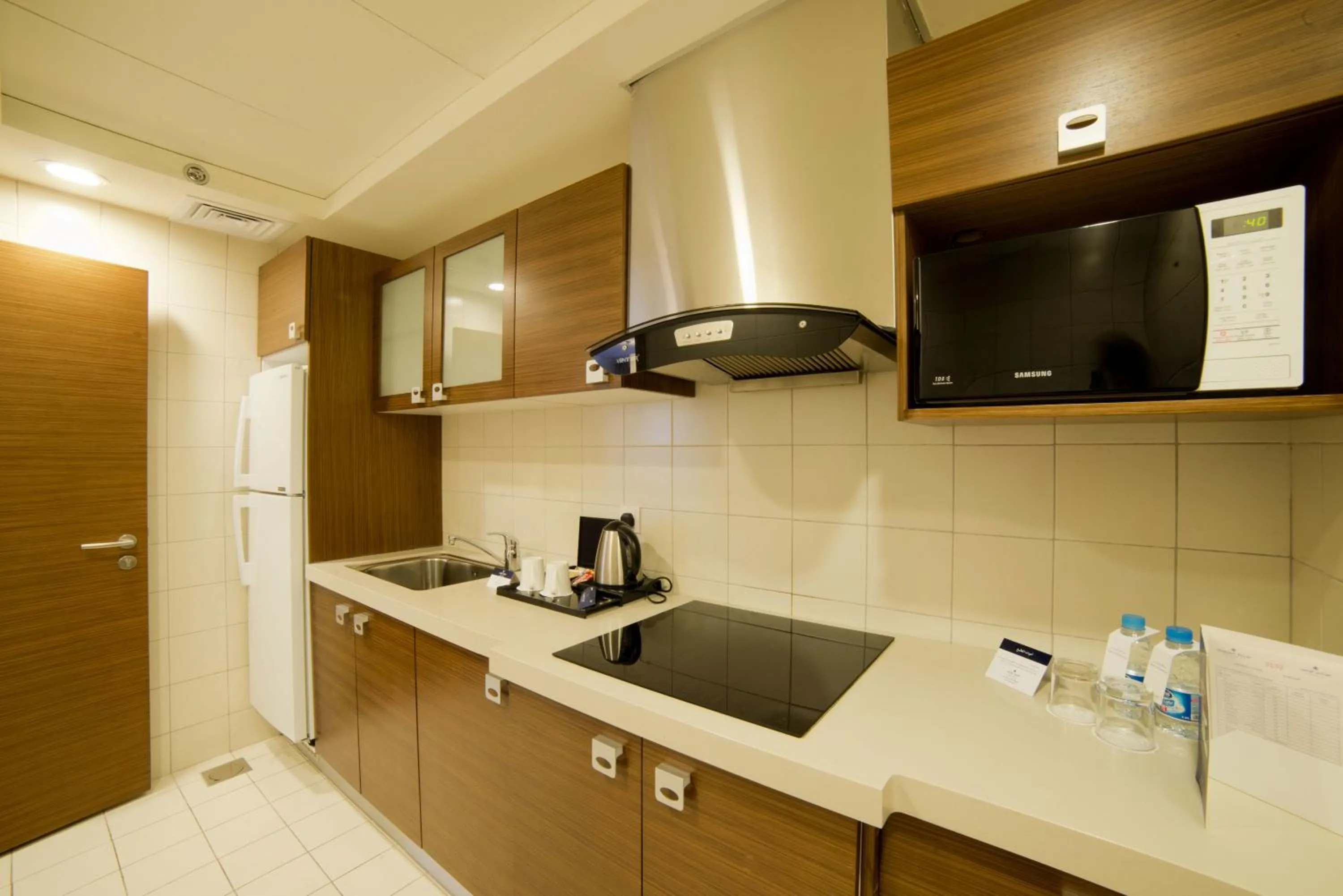 Coffee/tea facilities in Golden Tulip Dammam Corniche Hotel