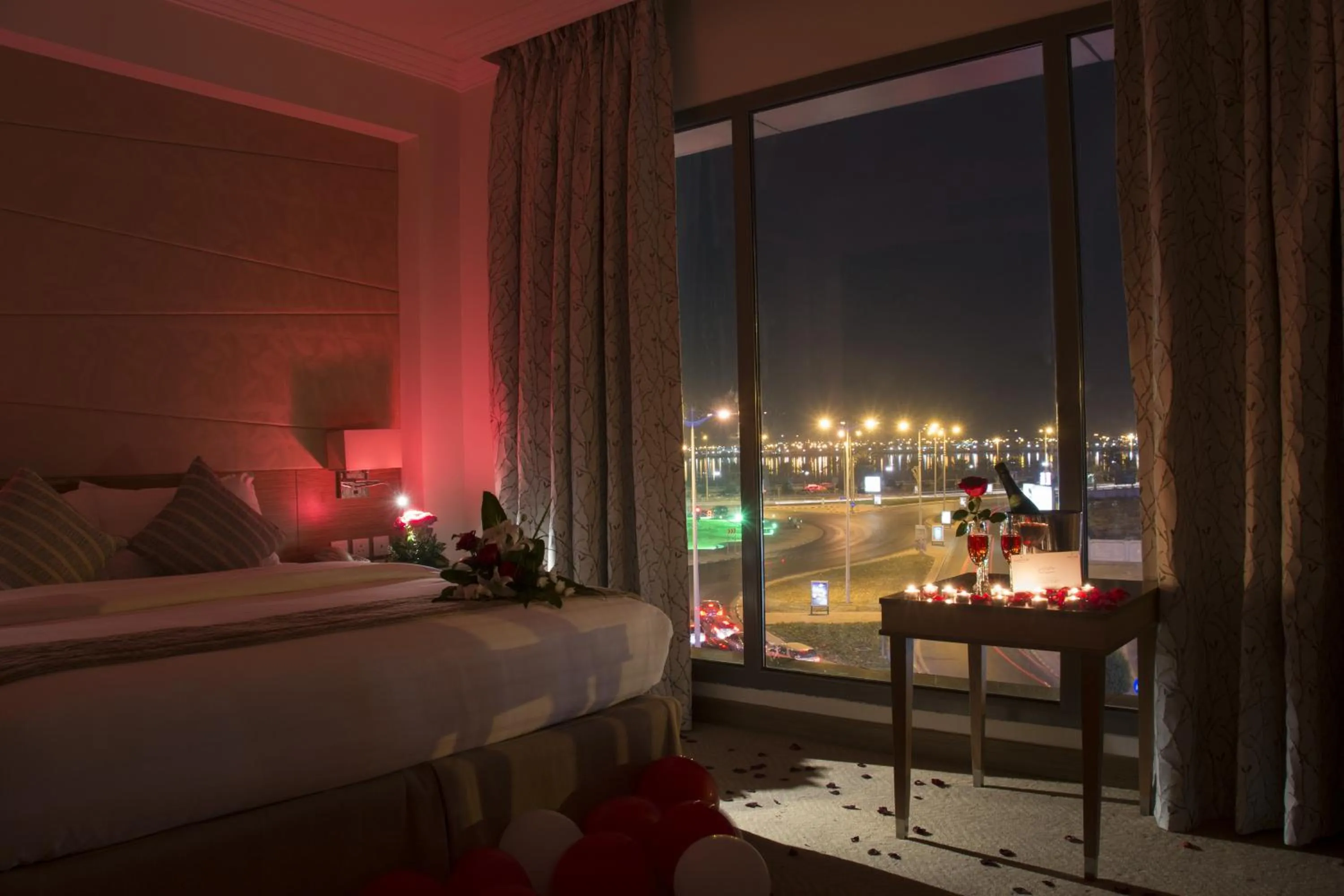 Night, Bed in Golden Tulip Dammam Corniche Hotel