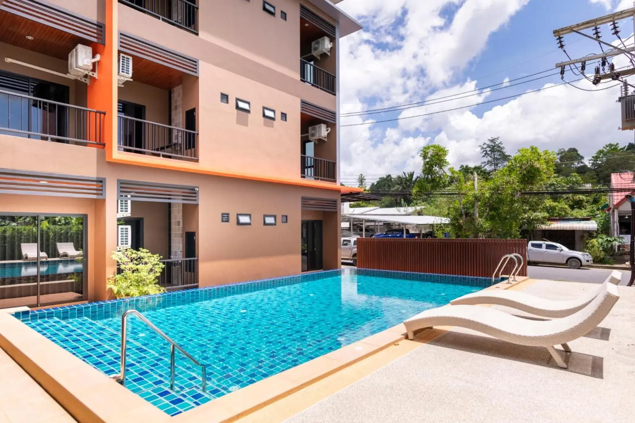 Swimming pool in Thip Thip Hotel Swimming pool in Thip Thip Hotel