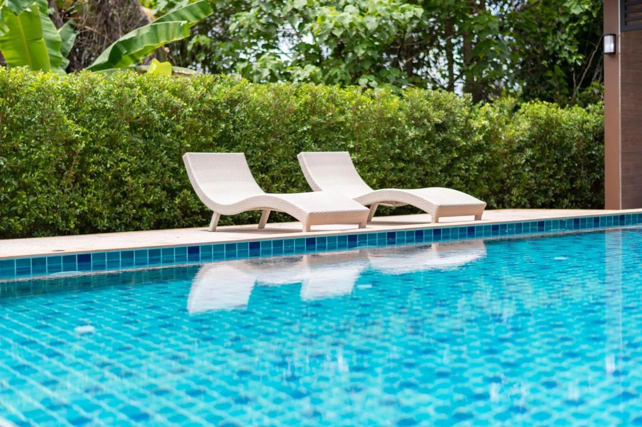 Swimming pool in Thip Thip Hotel