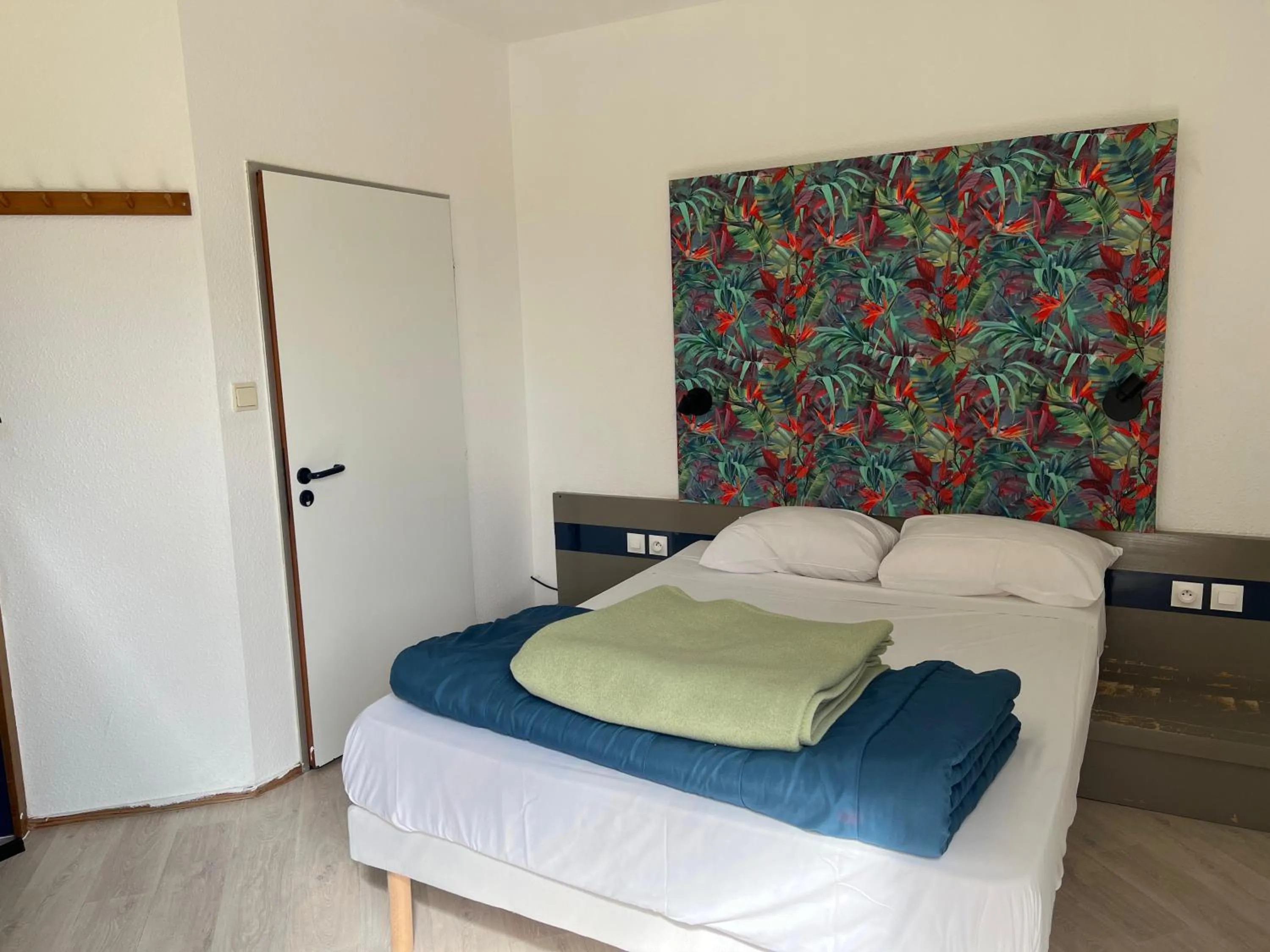 Photo of the whole room, Bed in Hotel Charme En Maconnais Fasthotel Macon Nord