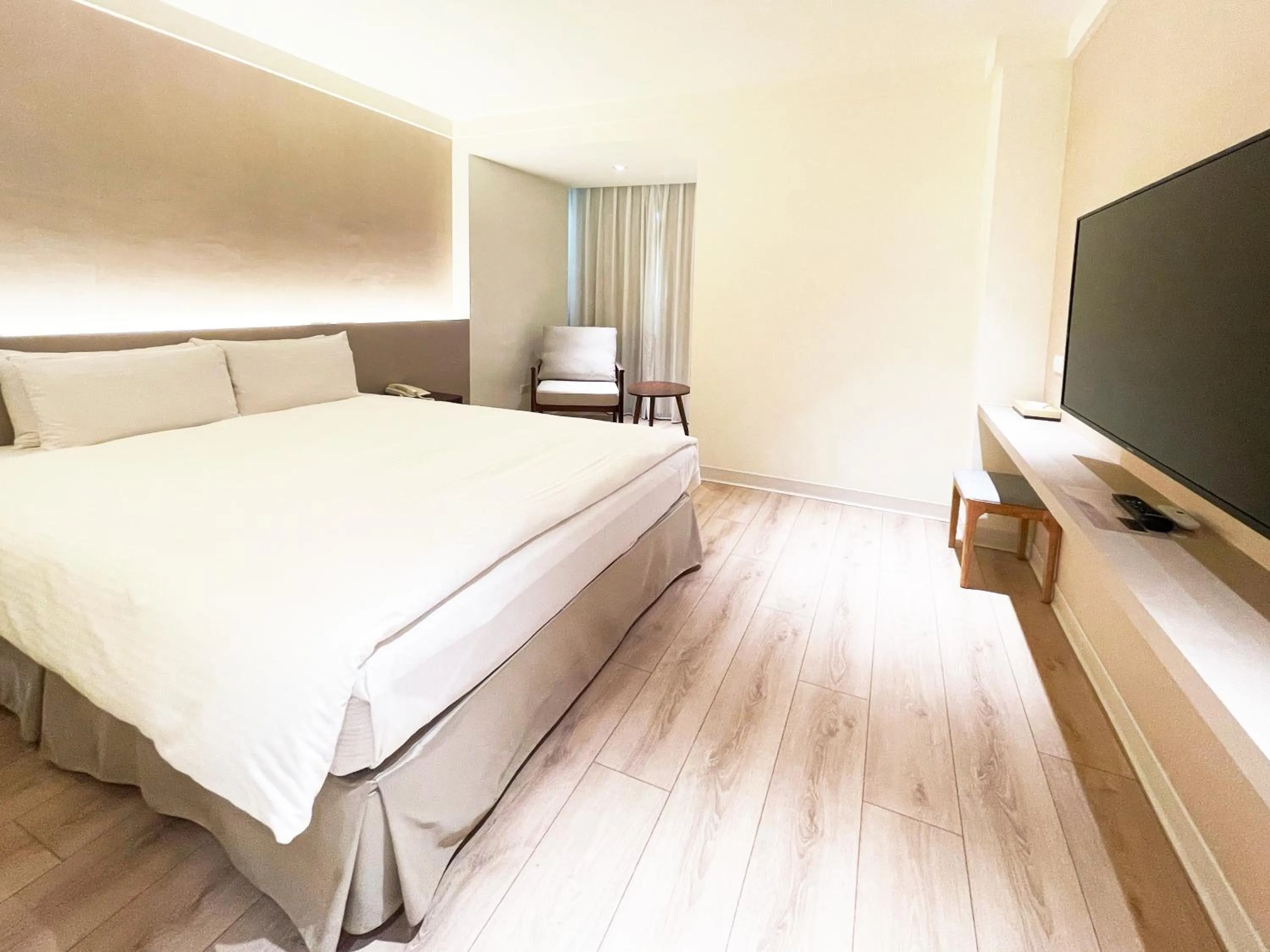 Photo of the whole room, Bed in Hotel Tainan
