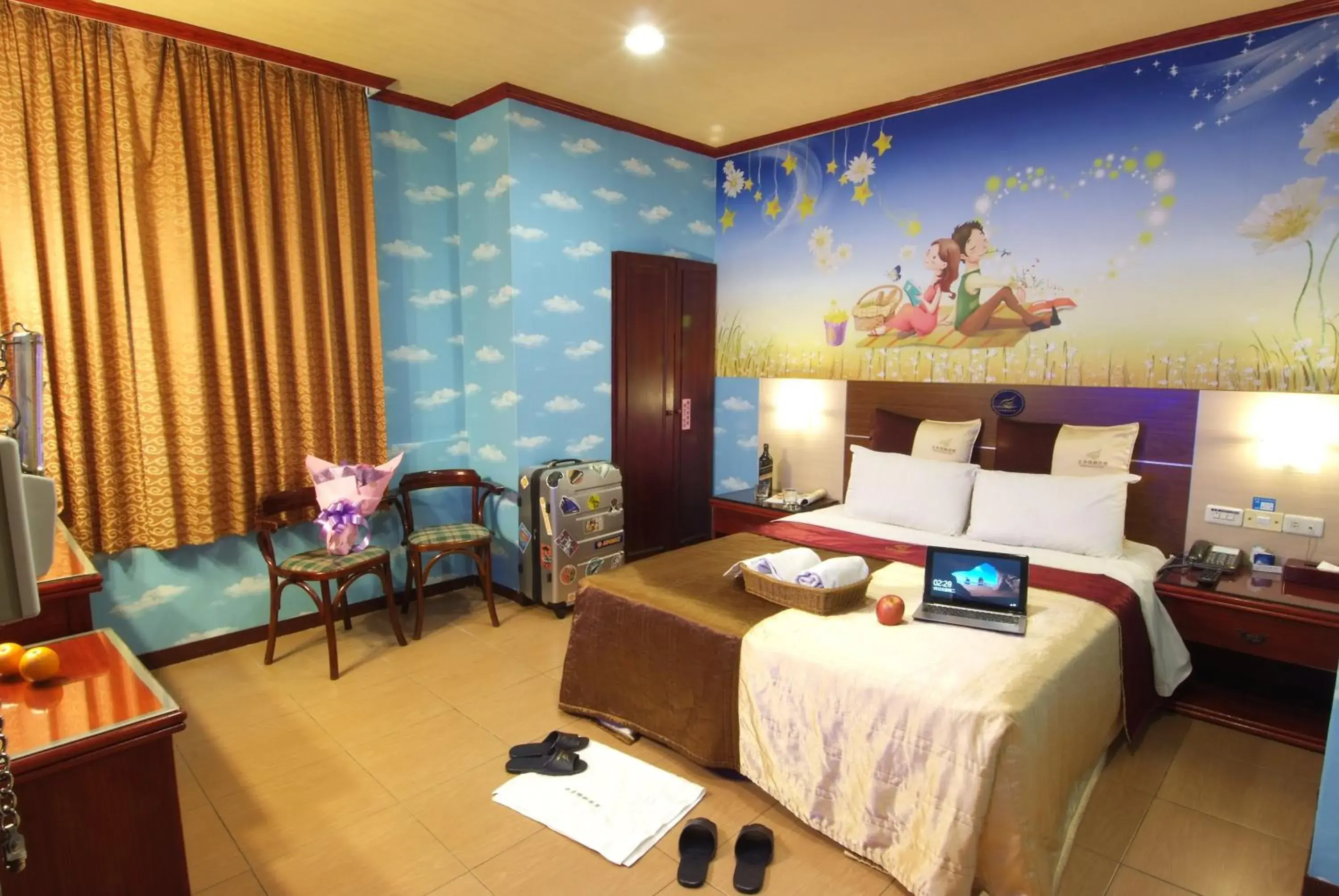 Bed in Golden Swallow Hotel Bed in Golden Swallow Hotel