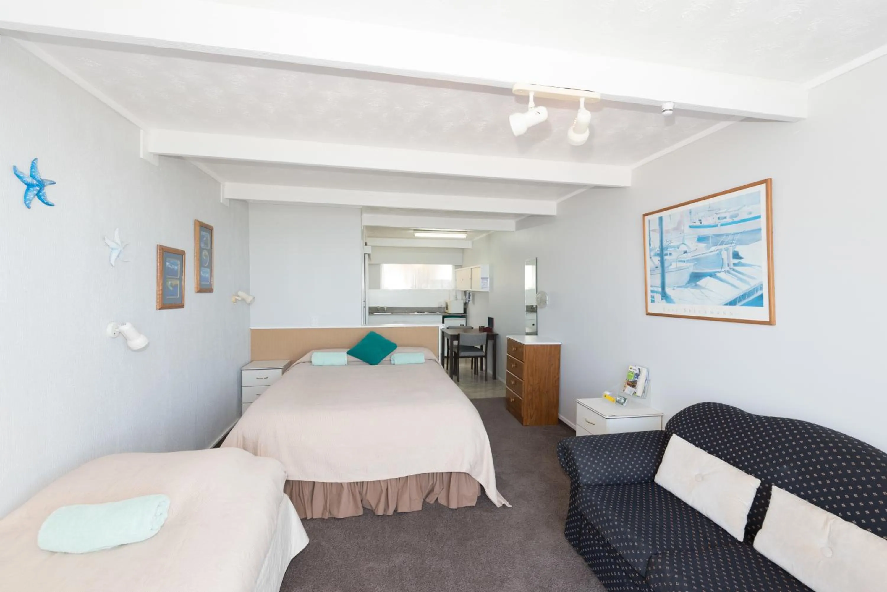 San Marino Motor Lodge Absolute Beachfront