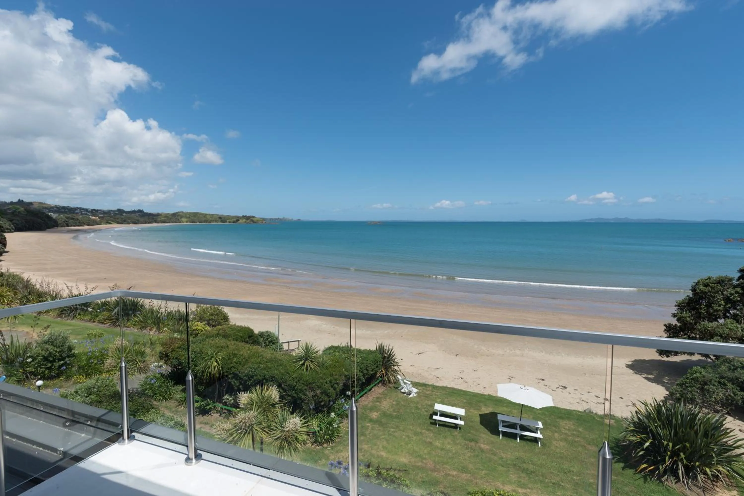 Balcony/Terrace in San Marino Motor Lodge Absolute Beachfront