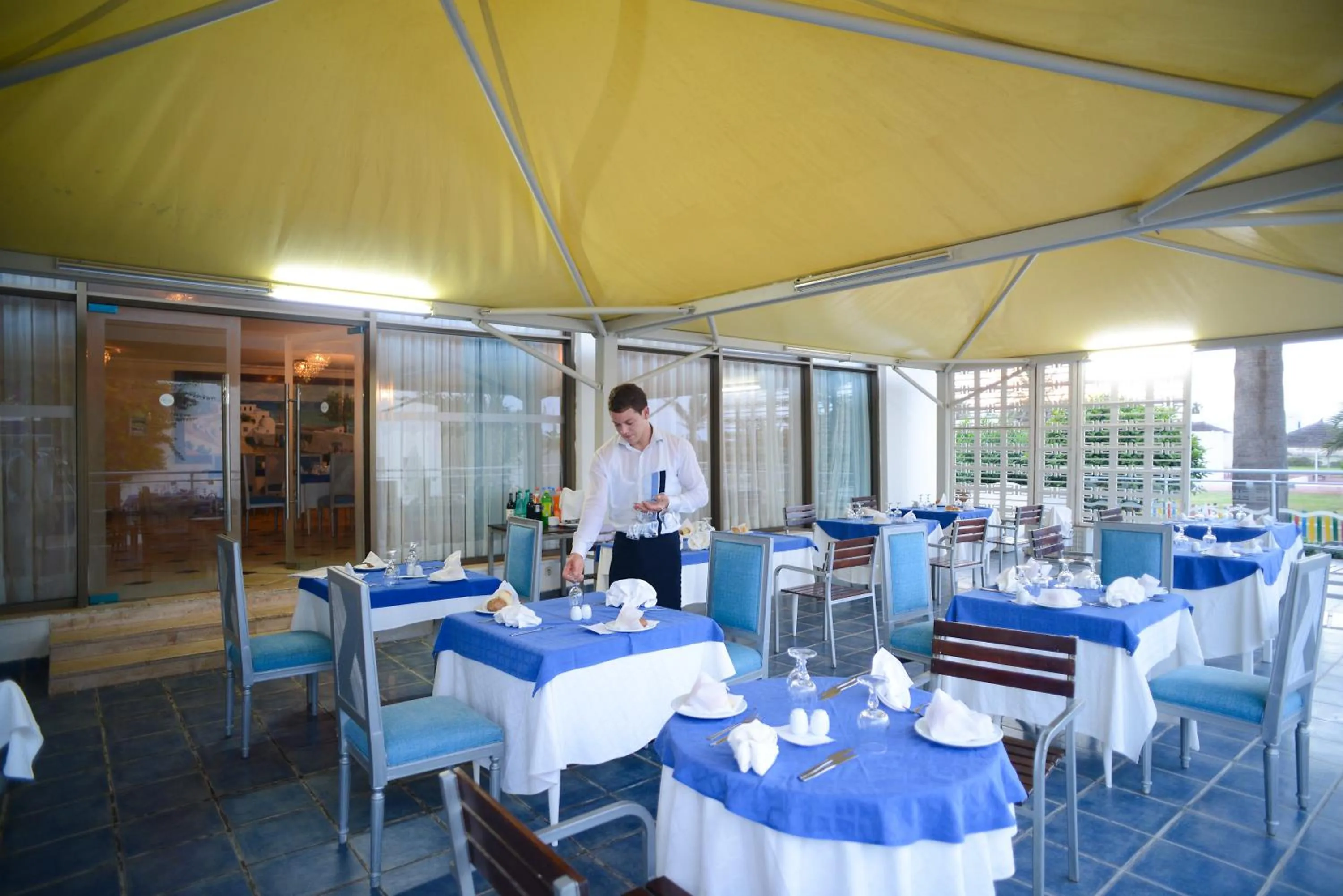 Restaurant/places to eat in One Resort Jockey Monastir