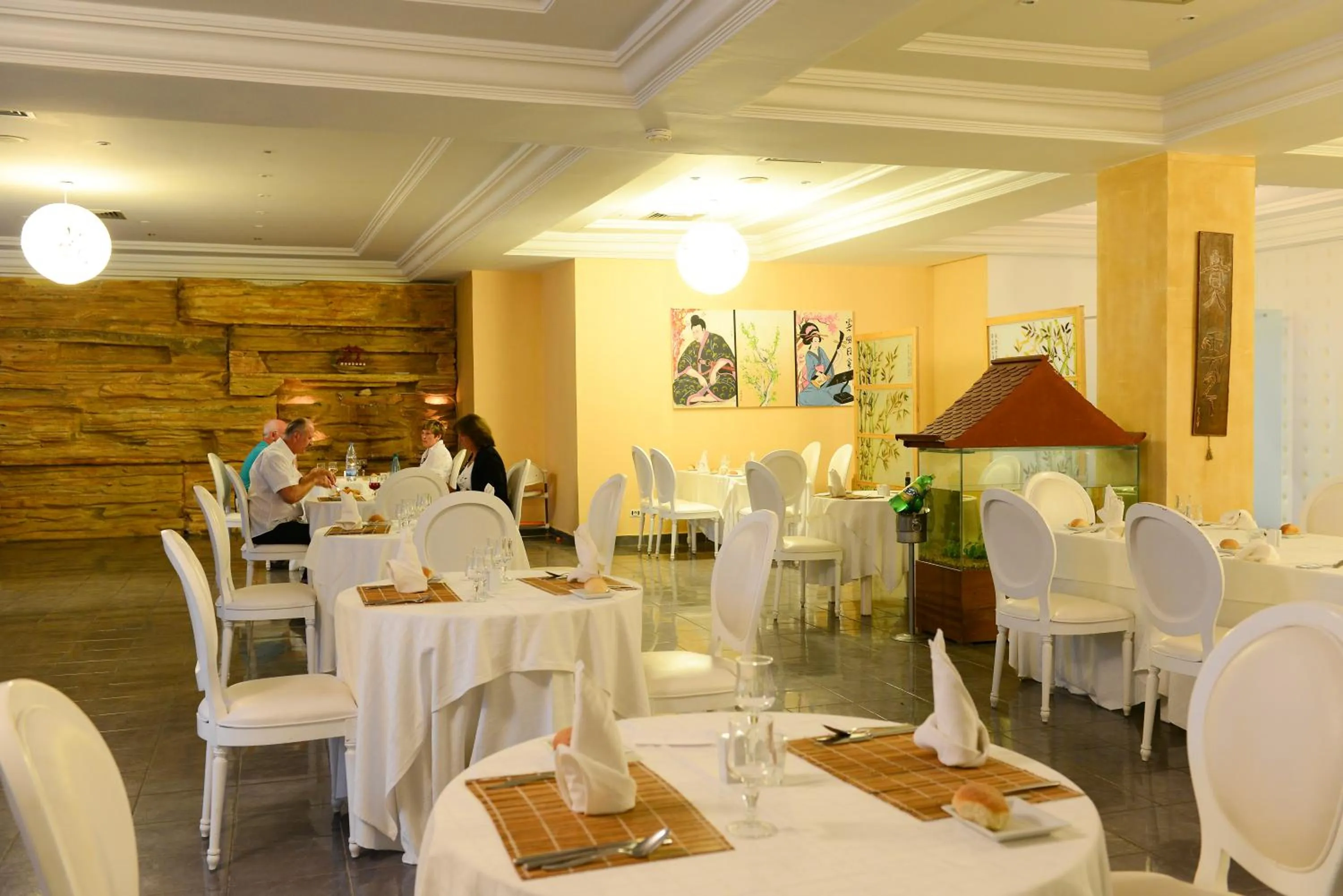 Restaurant/places to eat in One Resort Jockey Monastir
