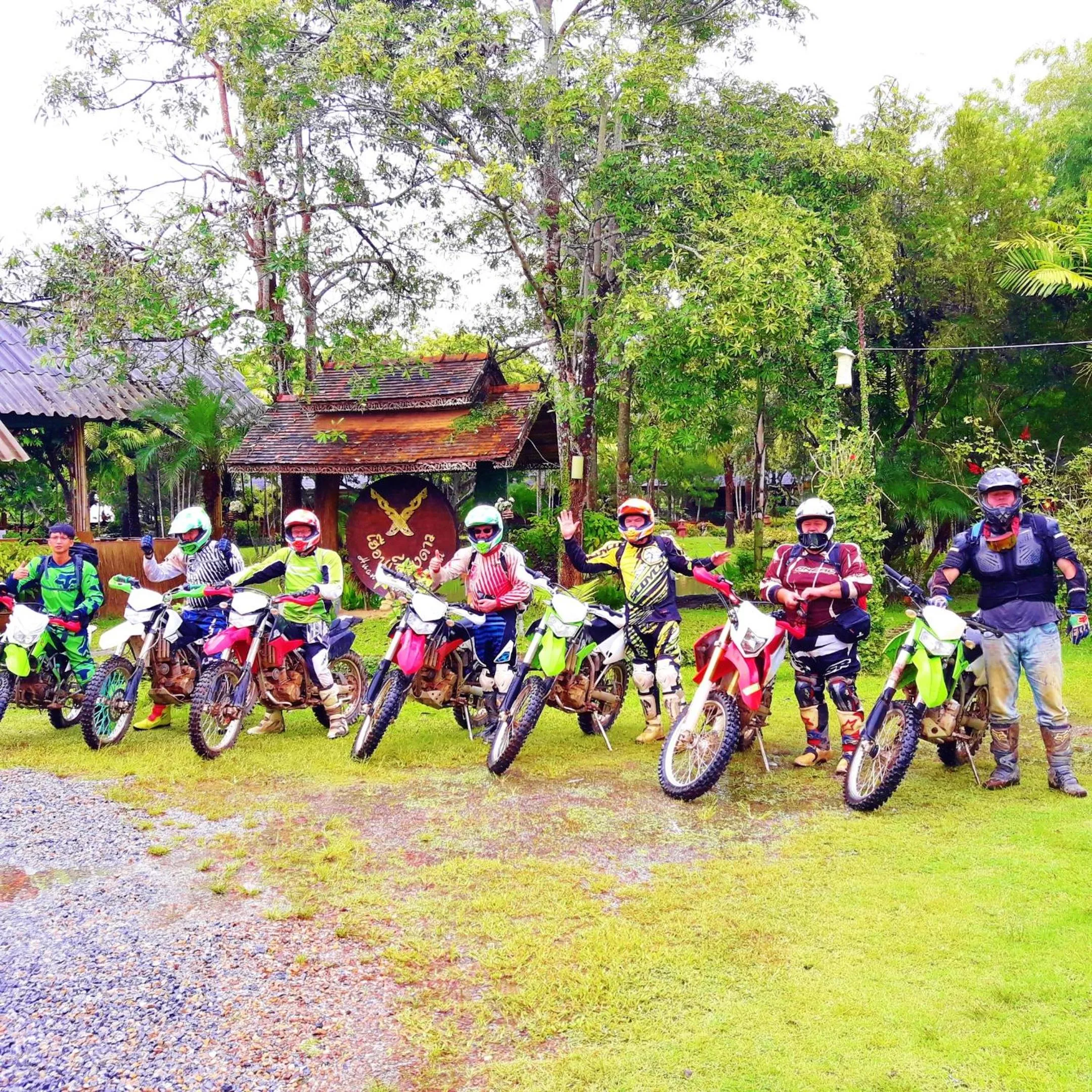 group of guests in Huan Chiang Dao Resort