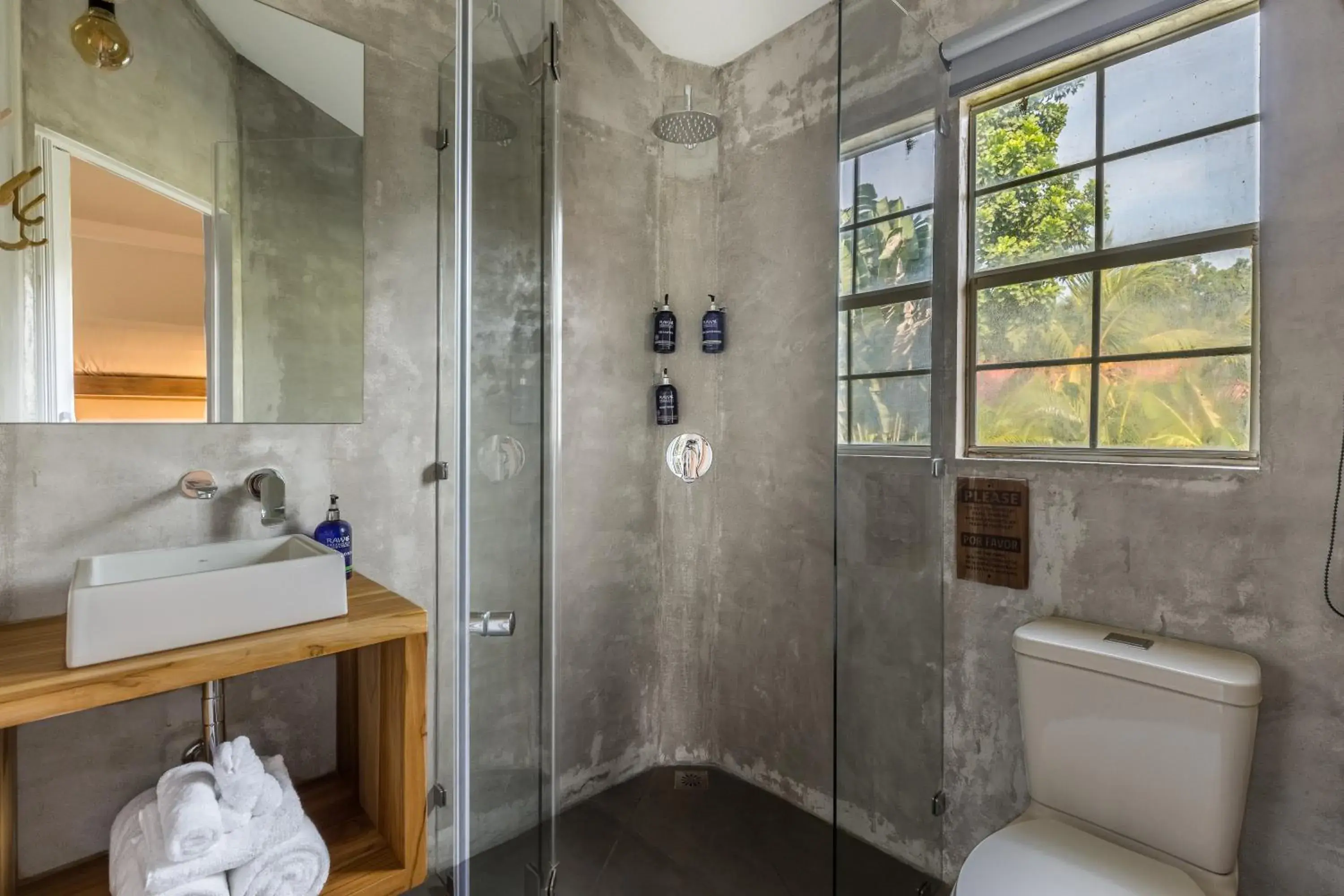 Bathroom in Ventura Santa Teresa Bathroom in Ventura Santa Teresa