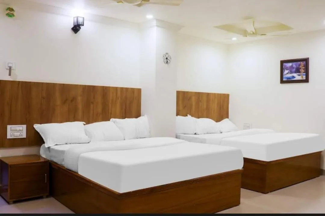Bed in Hotel Menaka