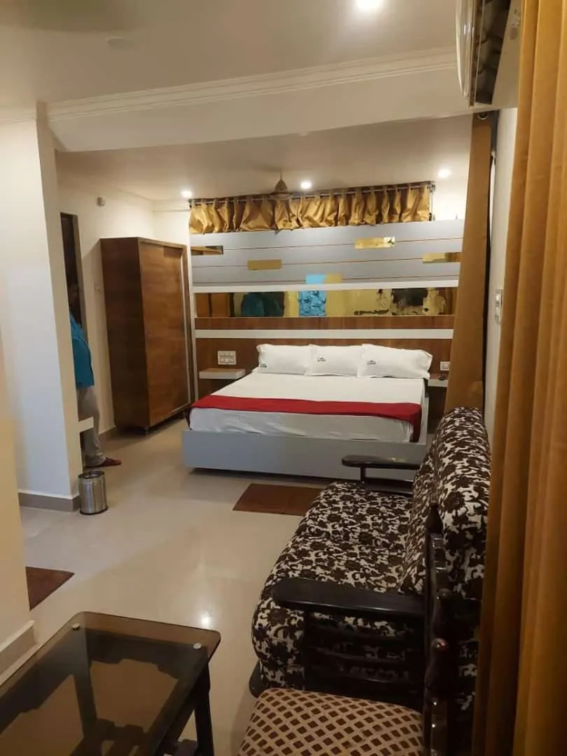 Photo of the whole room, Bed in Hotel Menaka