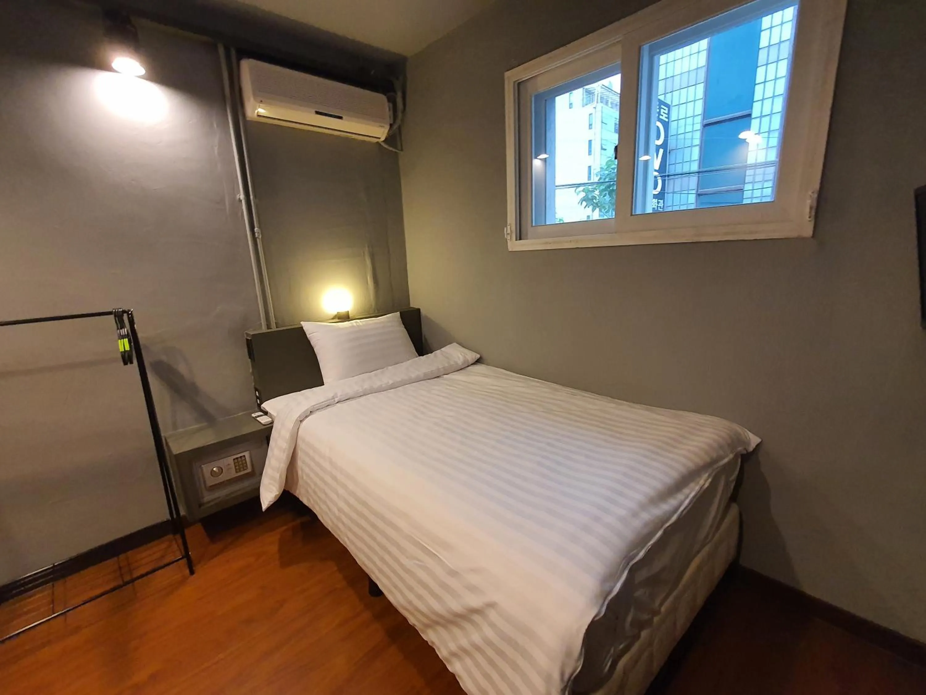 Bedroom, Bed in Daljee Guesthouse
