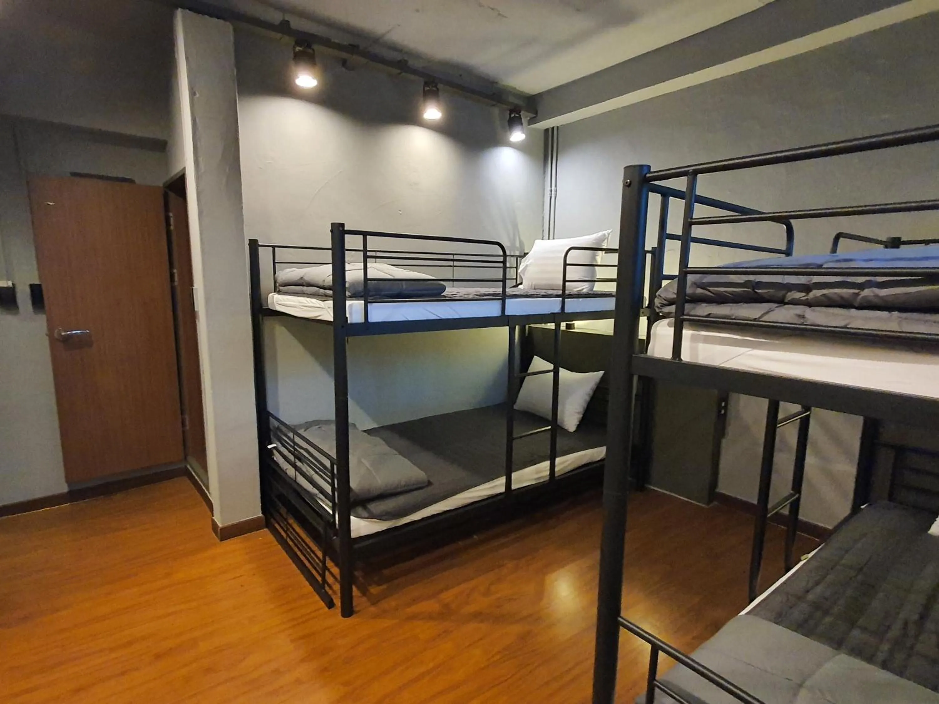 bunk bed, Bed in Daljee Guesthouse