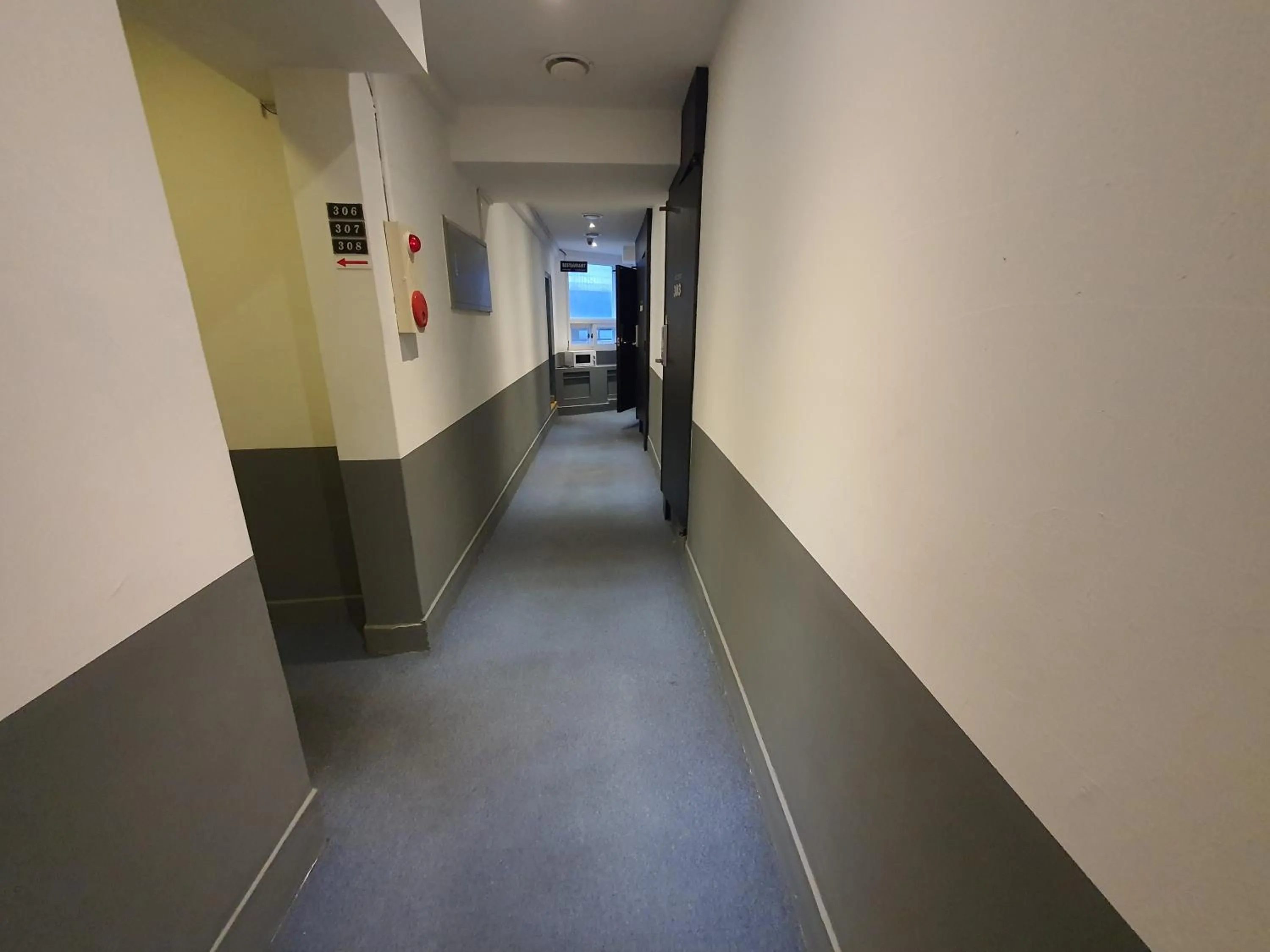 Lobby or reception in Daljee Guesthouse